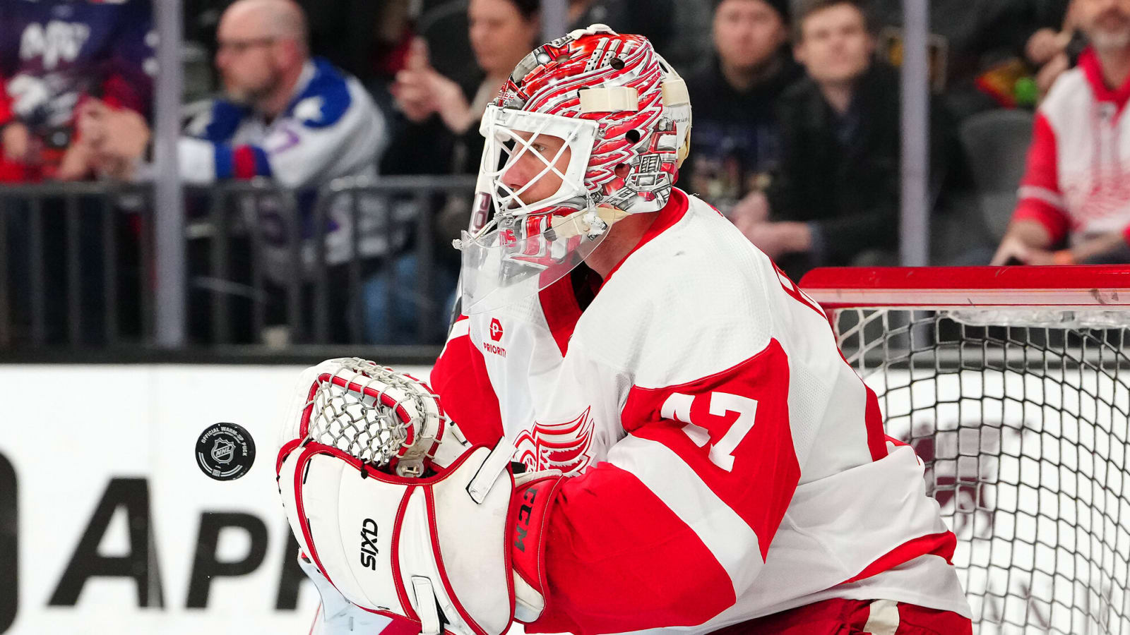Sabres sign veteran goaltender