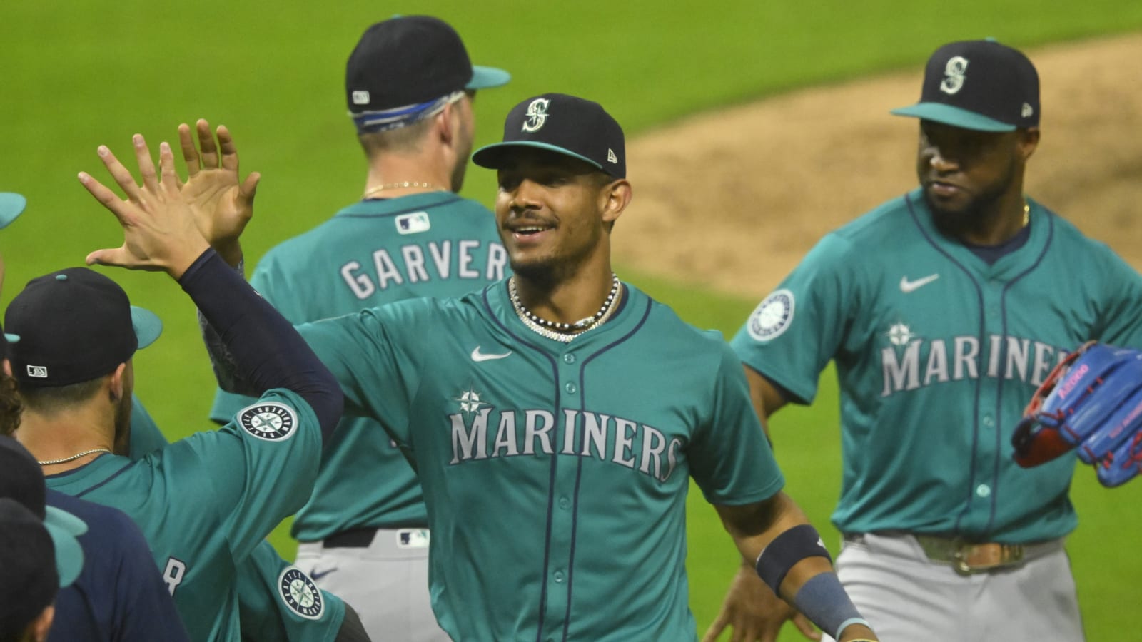 Division-leading Mariners might have big deadline plans