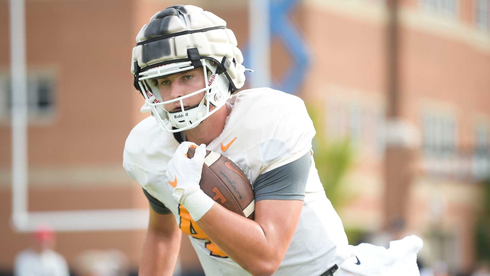 Tennessee Vols backup tight end reportedly enters NCAA transfer portal