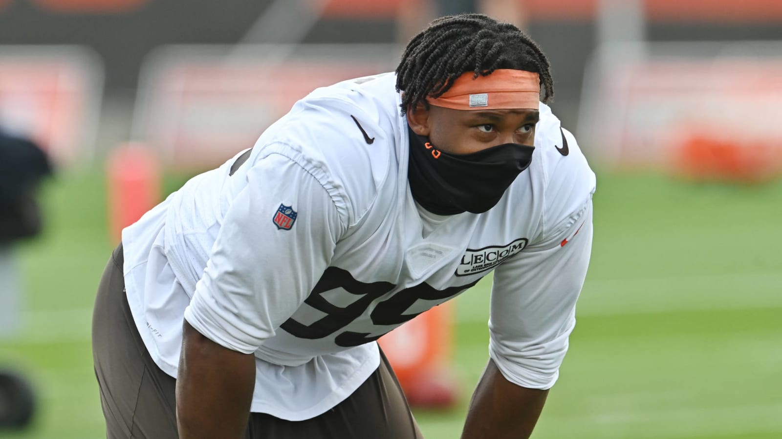 Browns place Myles Garrett on reserve/COVID-19 list