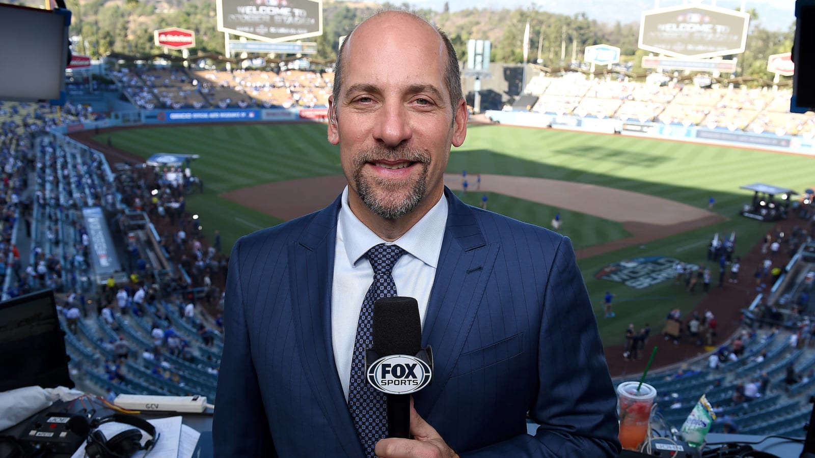 John Smoltz Tells Legendary Story About Barry Bonds Calling His