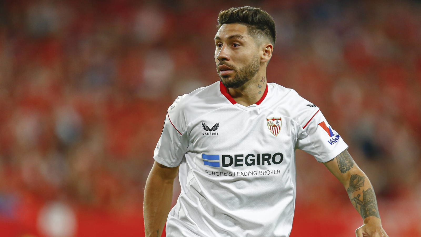 (Video) Gonzalo Montiel scores retaken penalty to make Sevilla Europa League champions