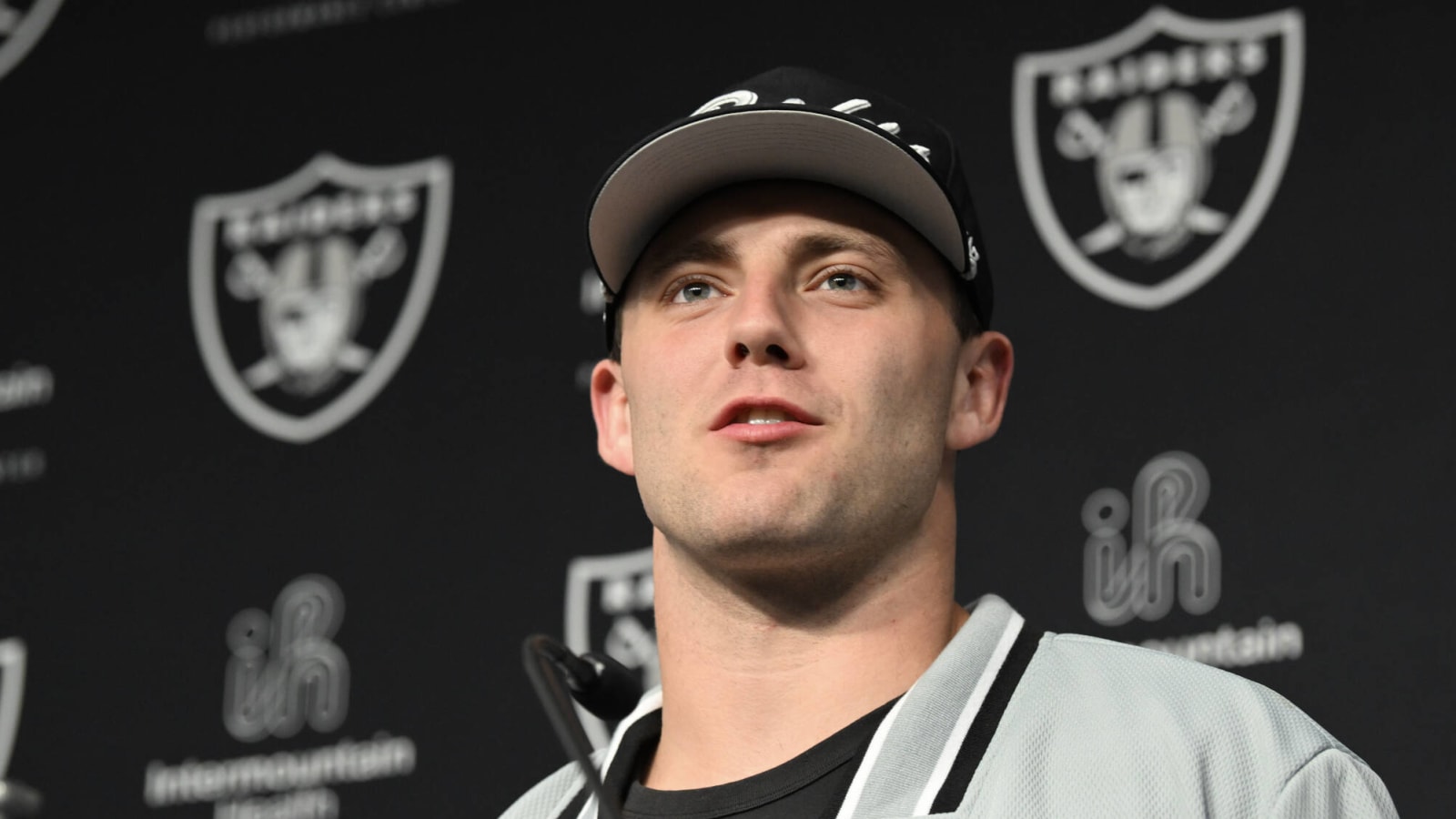 Las Vegas Raiders tight end Brock Bowers is already showing off his crazy athleticism at rookie minicamp
