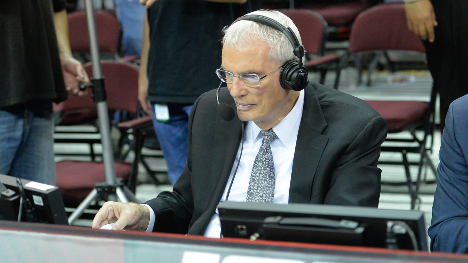 Report reveals 89-year-old Hubie Brown’s job status at ESPN | Yardbarker