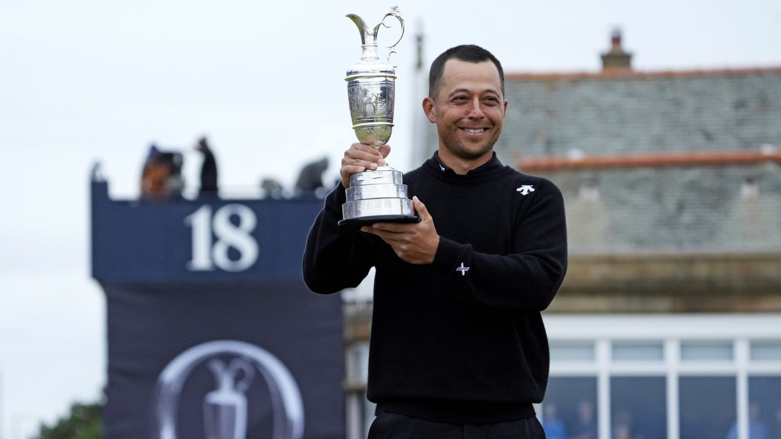 Watch 2024 PGA Championship winner Xander Schauffele receives the
