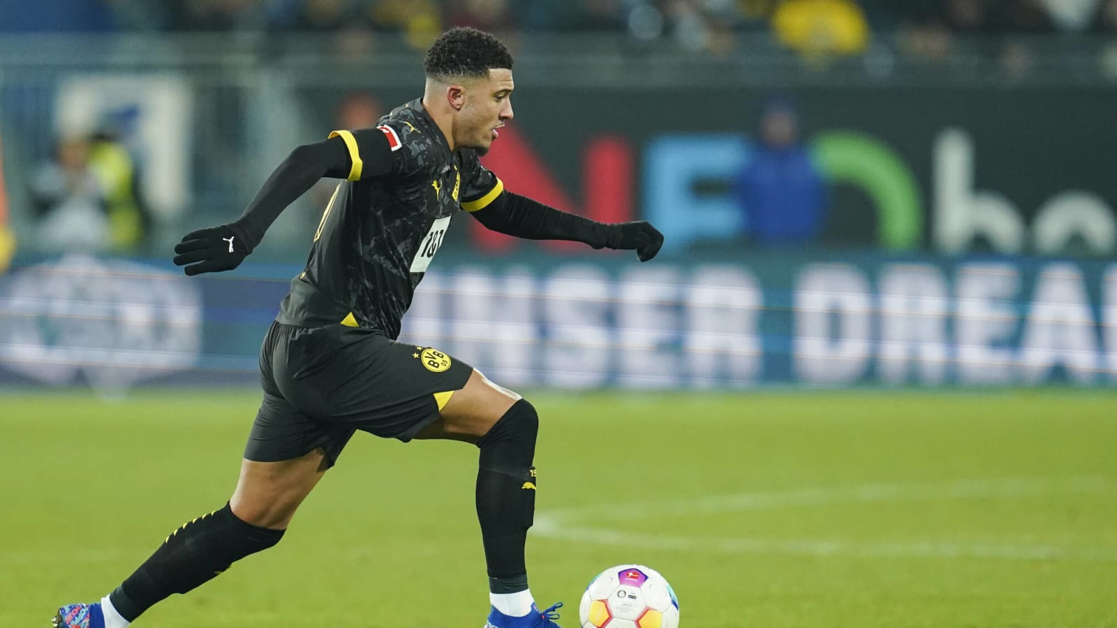 Jadon Sancho’s shirt sales revenue at Borussia Dortmund has been revealed