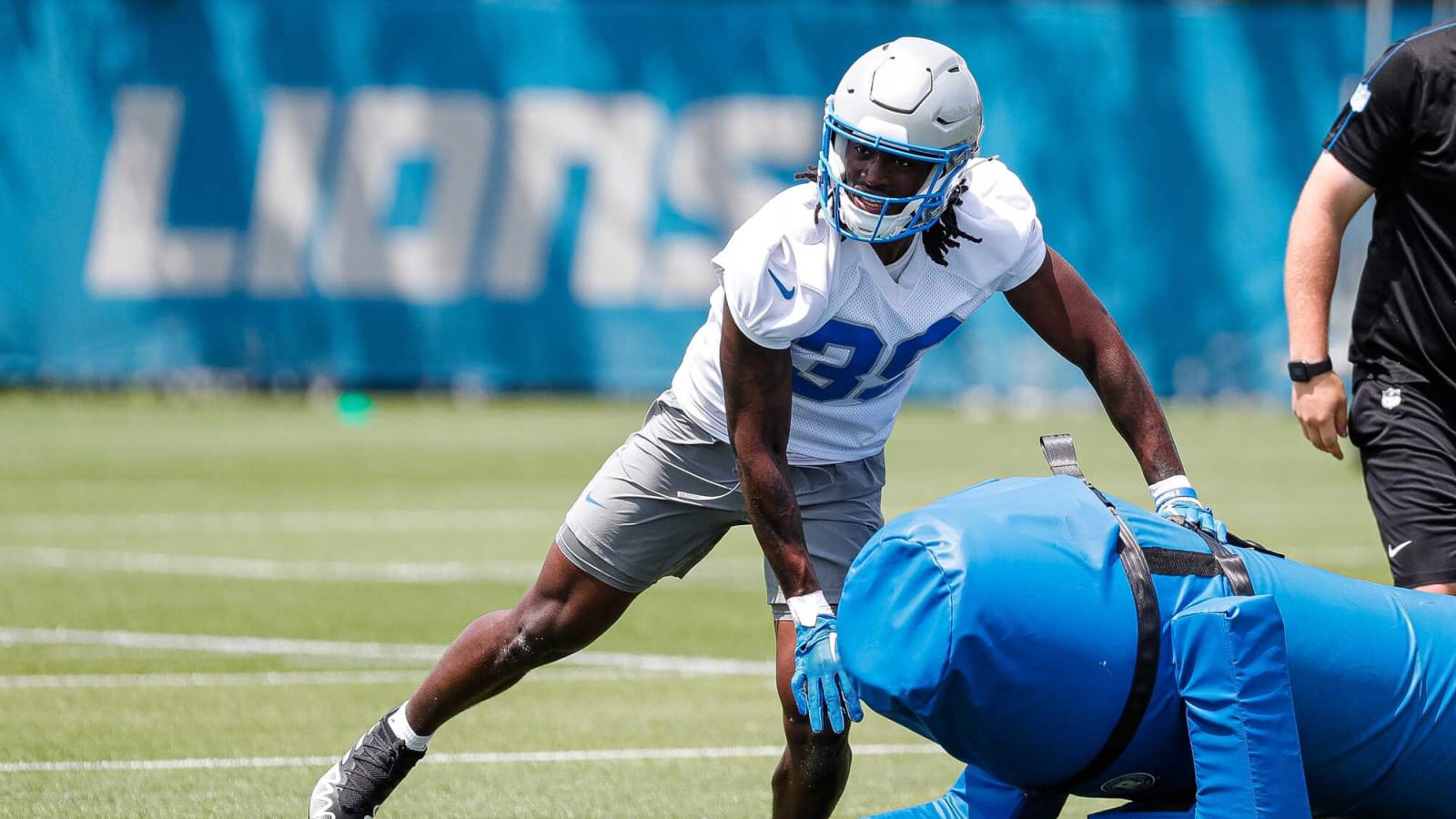 Lions&#39; hidden gem rookie is putting in one violent day during joint practices with the Giants.