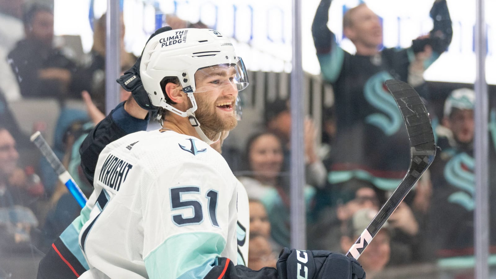 Shane Wright Scores in Kraken’s Win Over Sharks