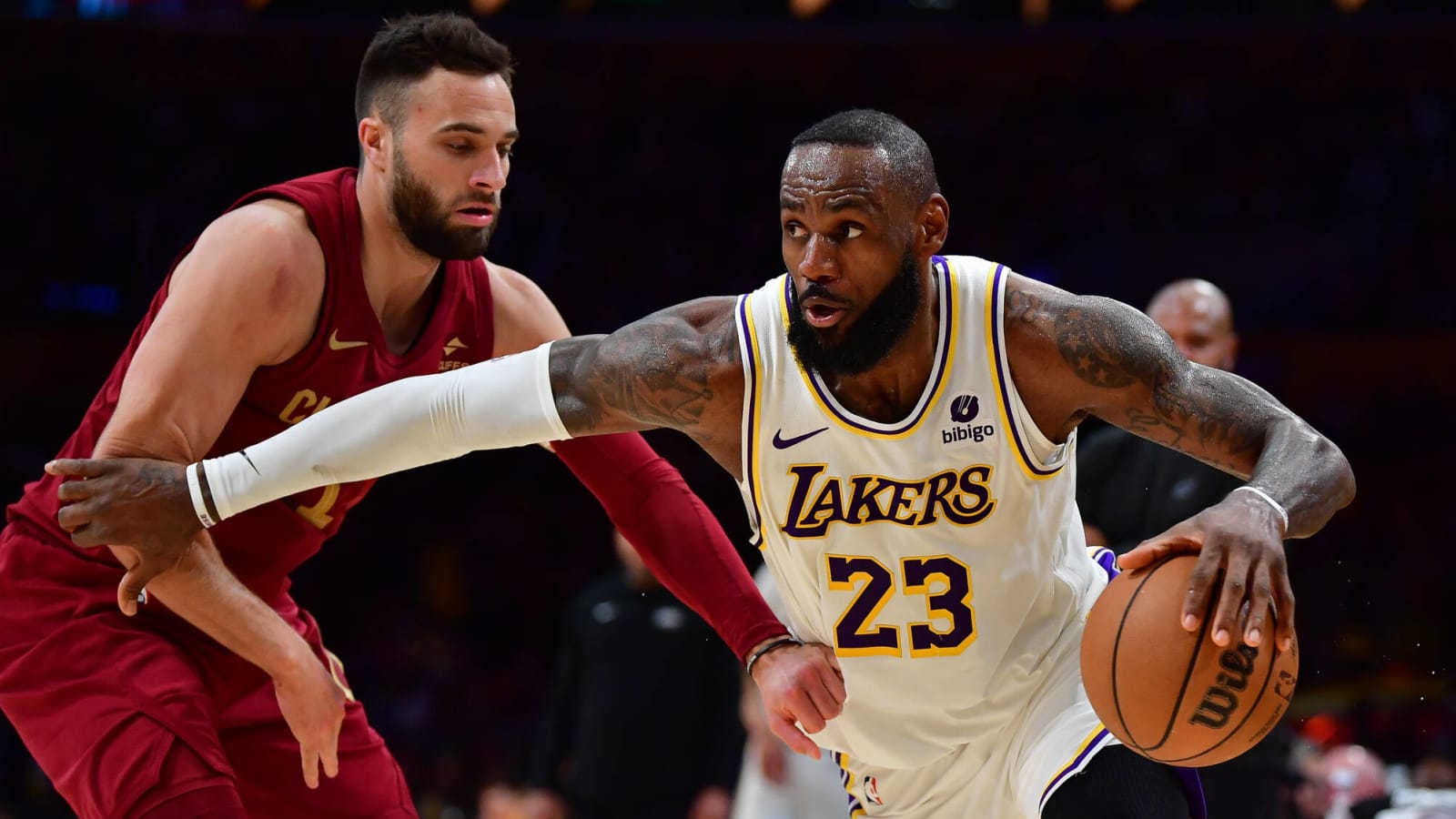 Former NBA Superstar Suggests Cavaliers Trade For LeBron James
