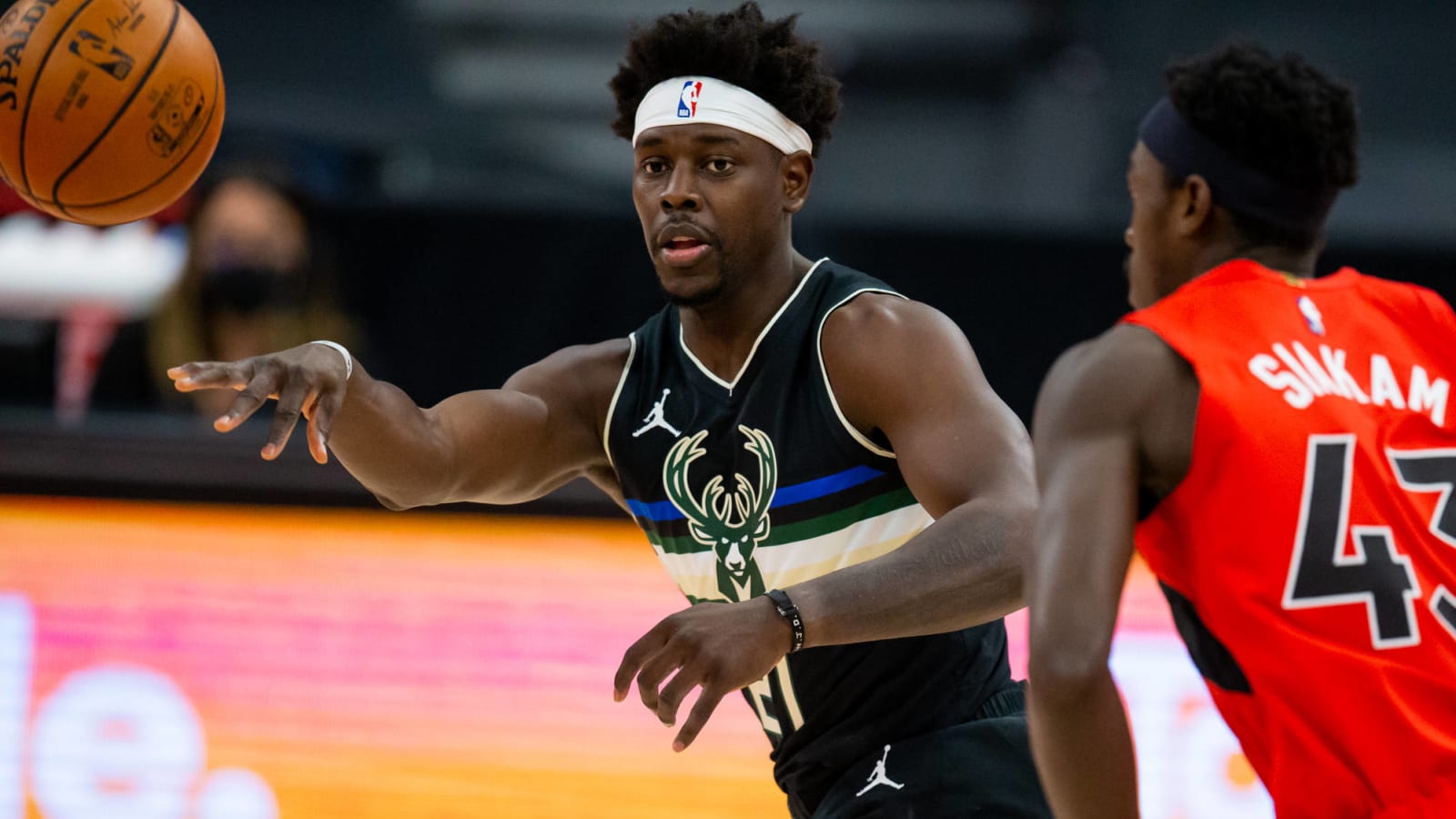 Bucks' Jrue Holiday likely to return Sunday vs. Clippers?