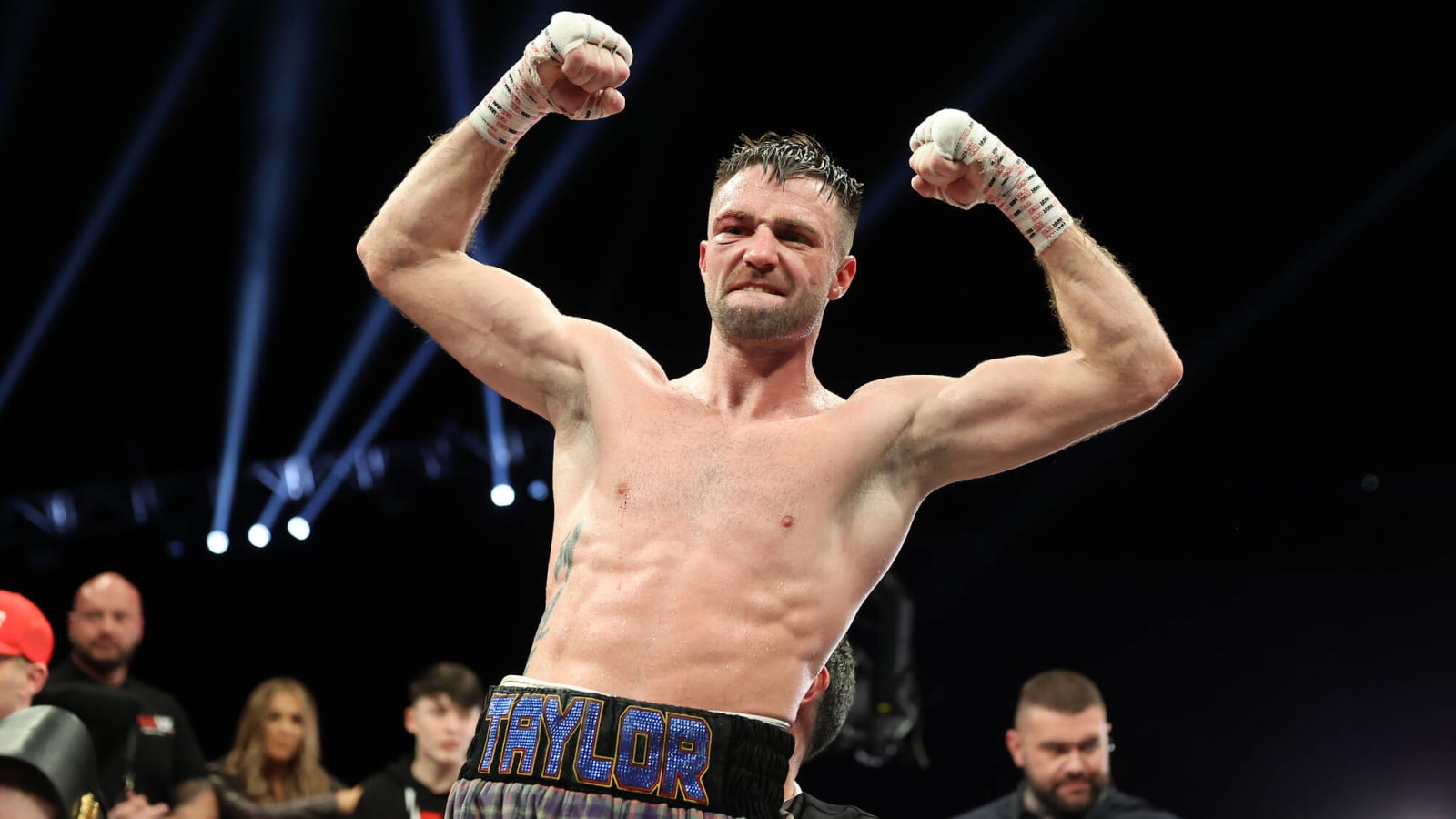 Josh Taylor remains undisputed light-welterweight champ via controversial split decision