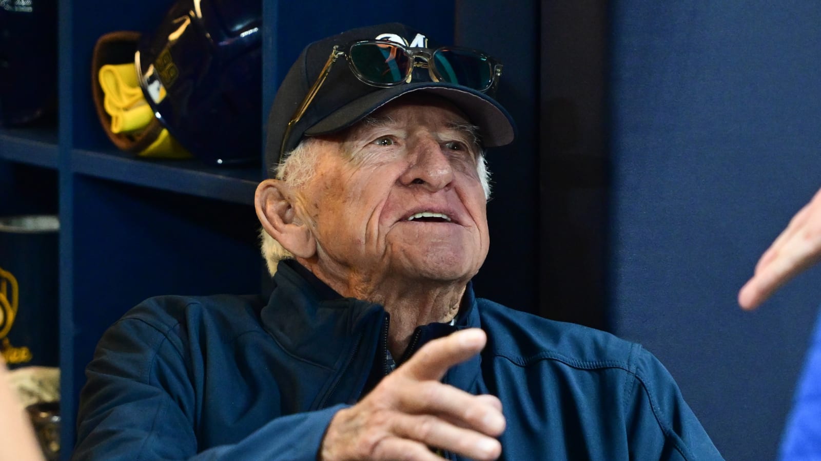 Brewers icon Bob Uecker passes away