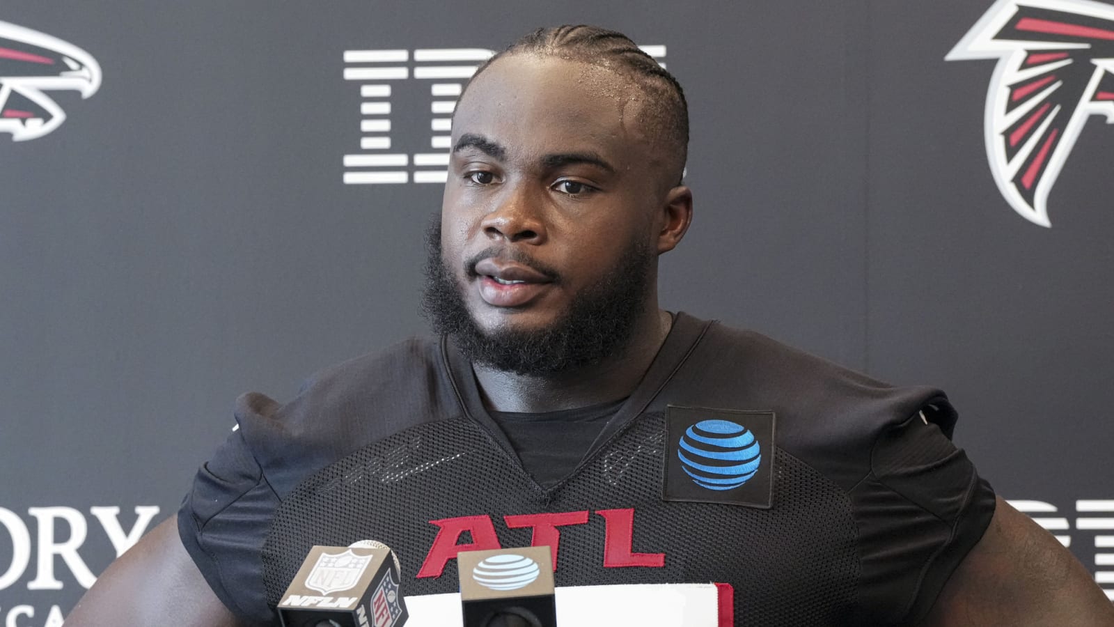 Falcons to release longest-tenured defender