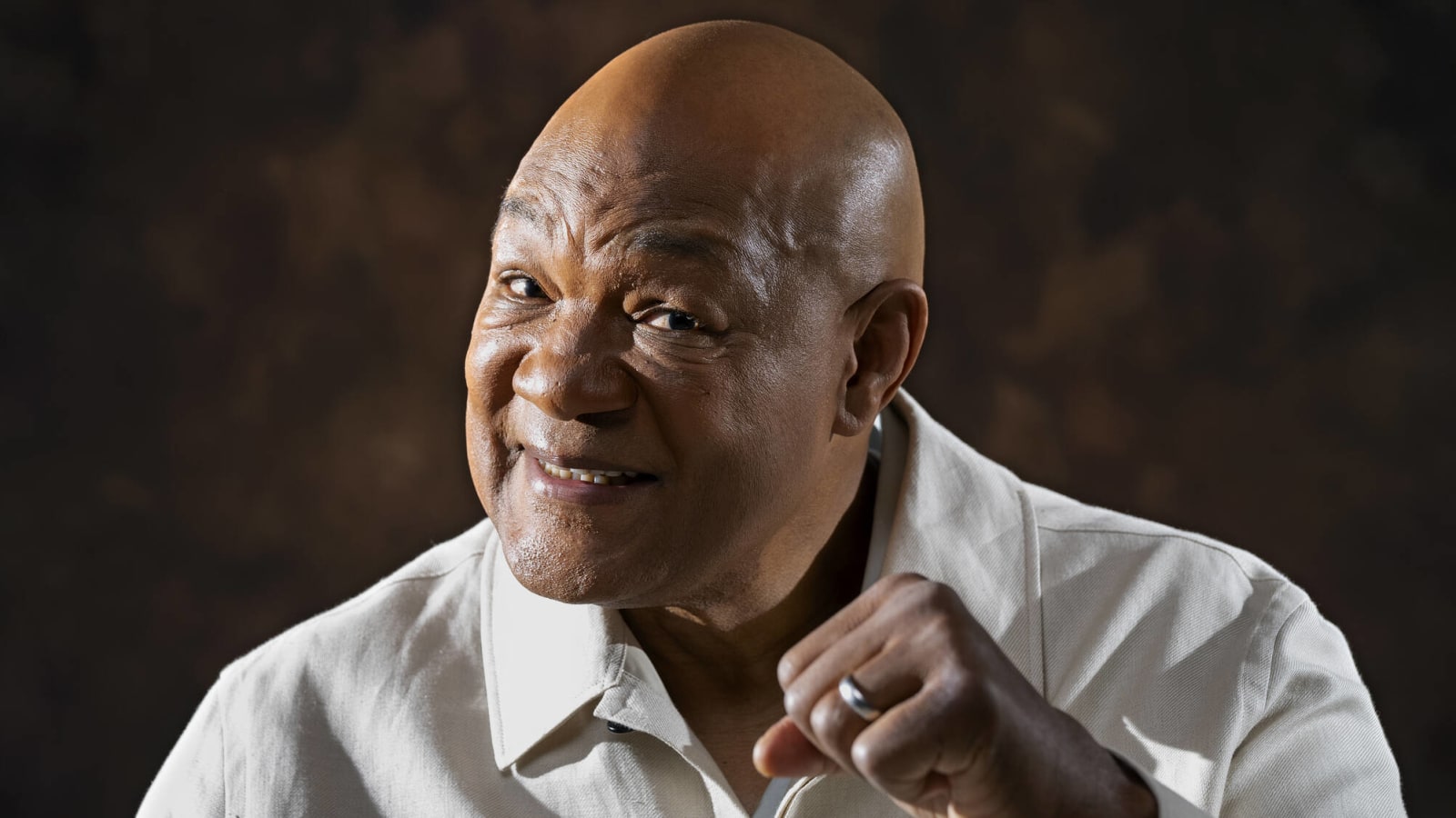 Knockdowns Crucial: George Foreman’s Tough Battle Against Alex Stewart