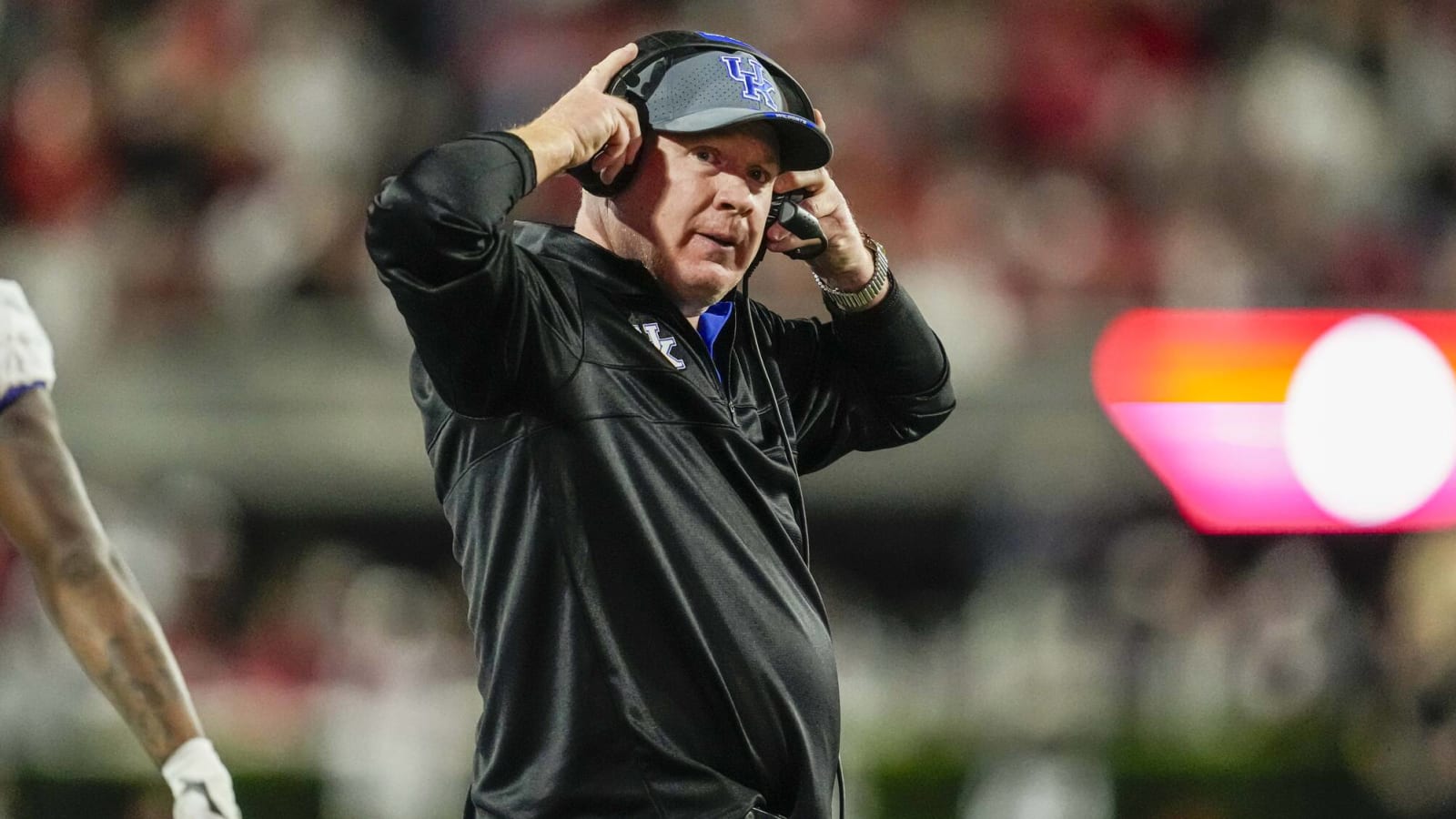 Mark Stoops has request for Kentucky fans who complain