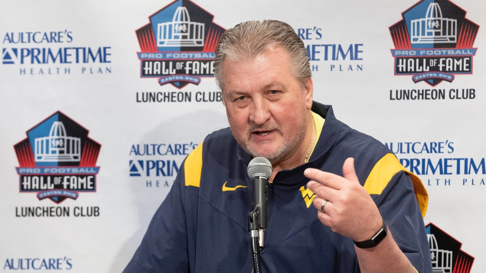 Bob Huggins officially out at West Virginia following DUI arrest