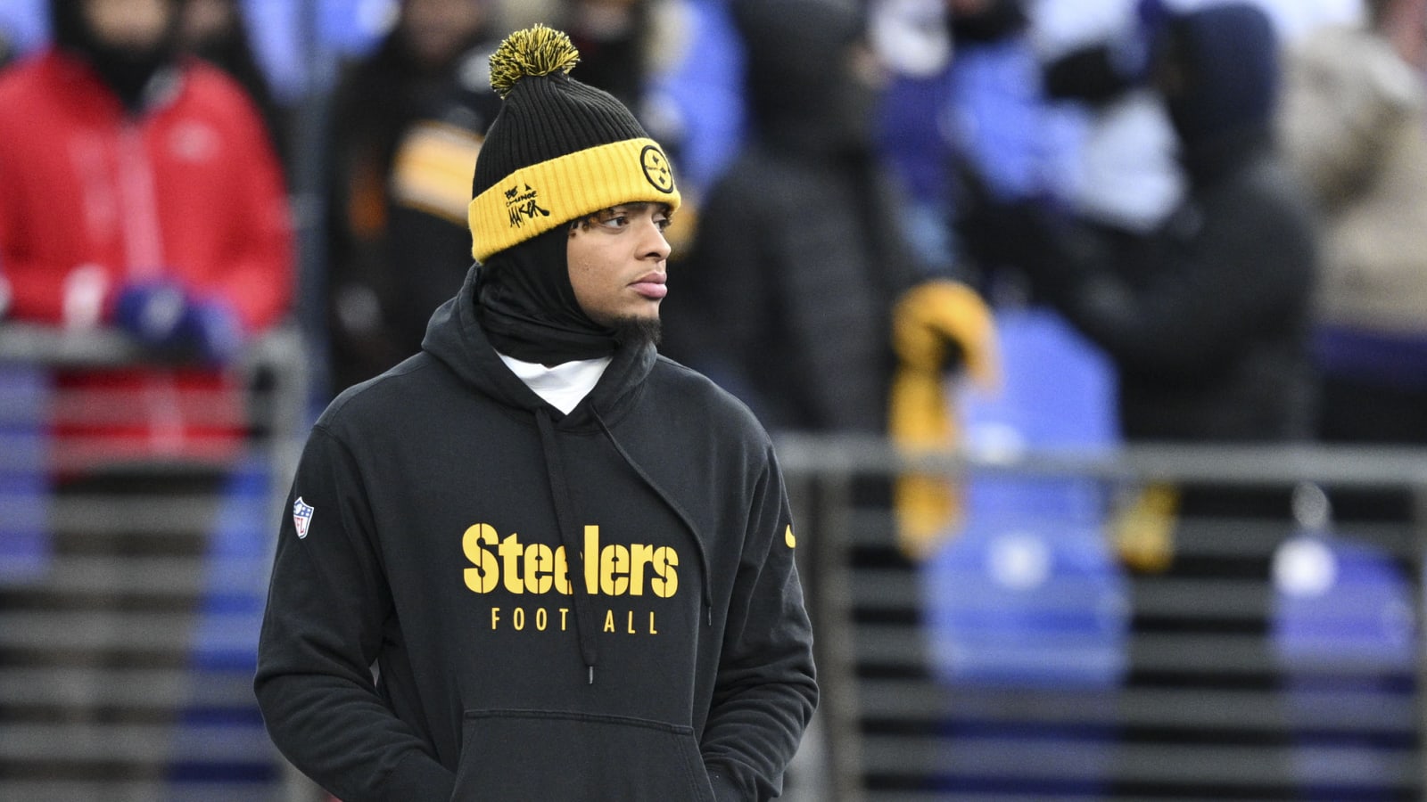 Steelers&#39; Justin Fields Receives Strong Warning About Not Being Too Greedy In Free Agency