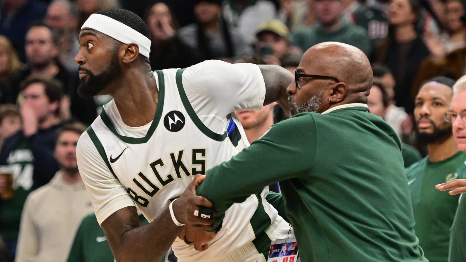 Bobby Portis Has A Cold Response After Breaking Isaiah Jackson&#39;s Nose