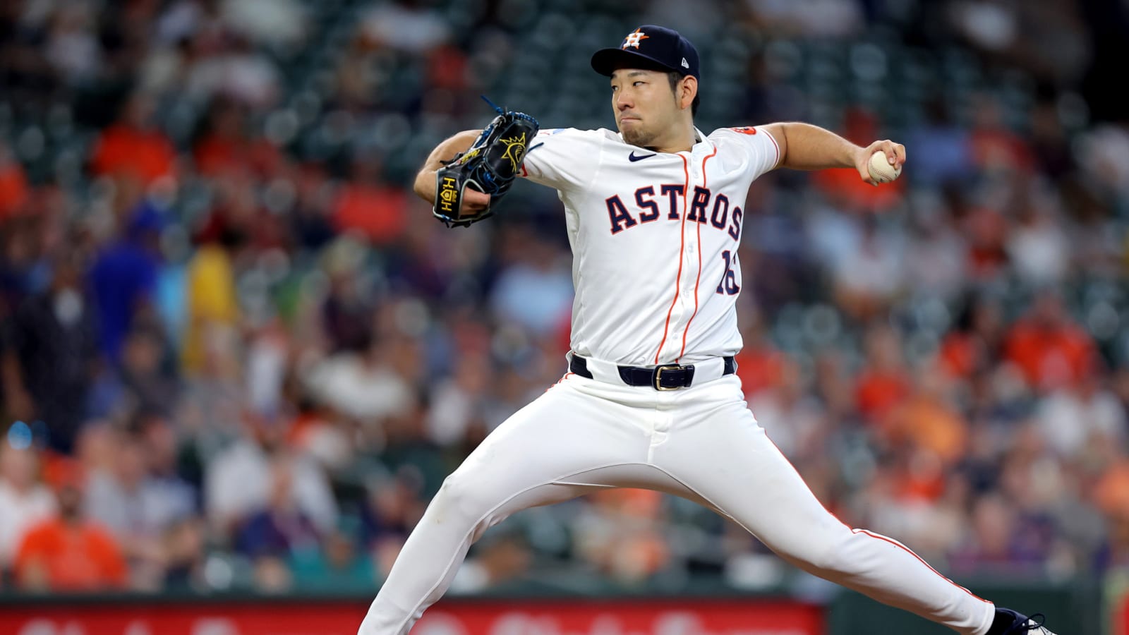 Angels sign former All-Star pitcher