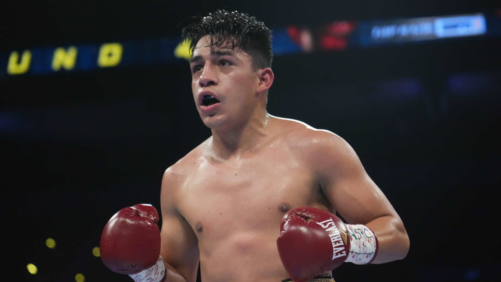 Floyd Schofield vs. Rene Tellez Giron: Preview, betting odds and fight card