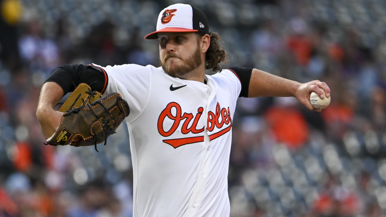 Orioles designate 3B, SP for assignment