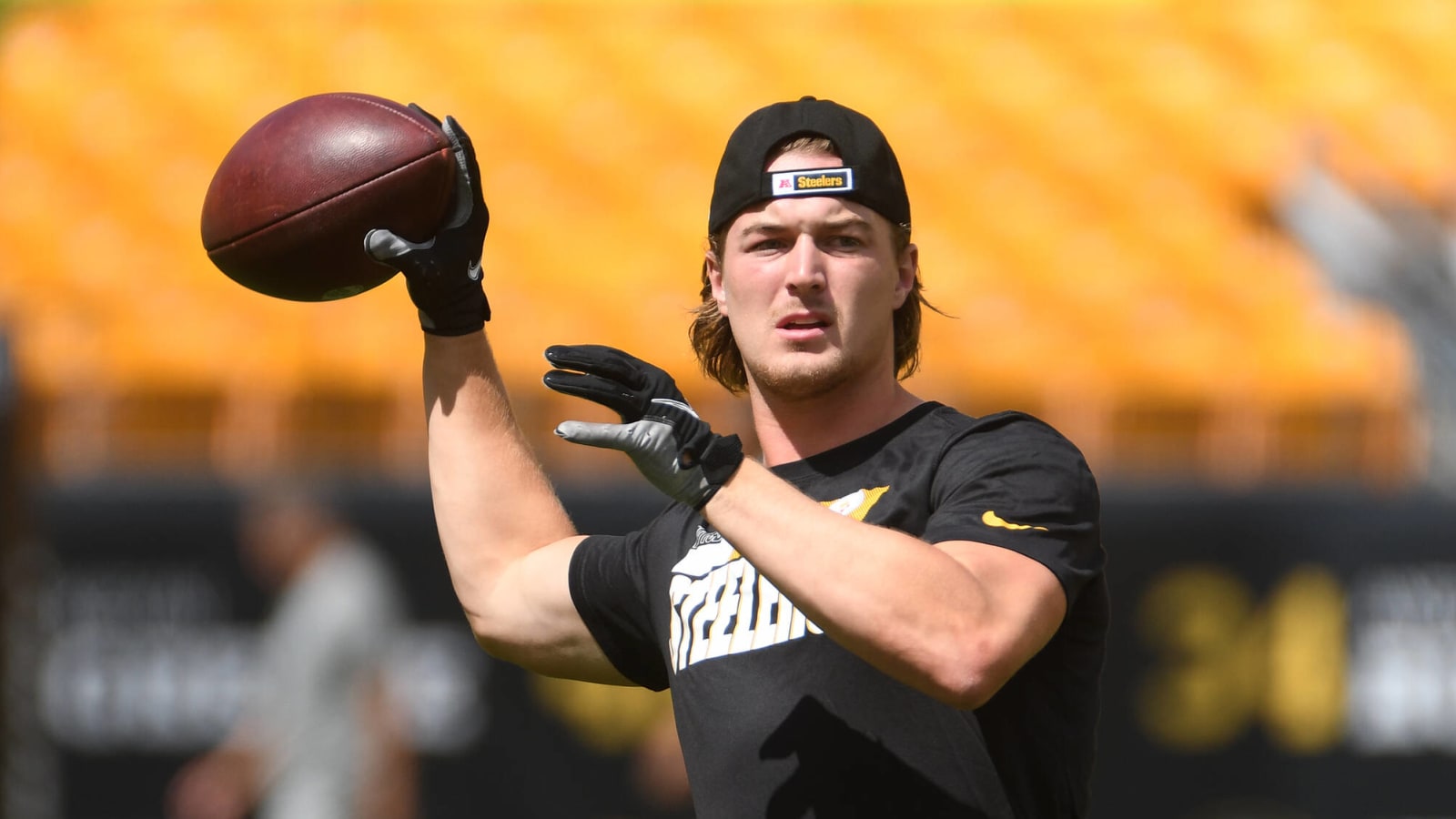 Kenny Pickett gets no 'varsity action' for Steelers. Is the job Mitch Trubisky's?