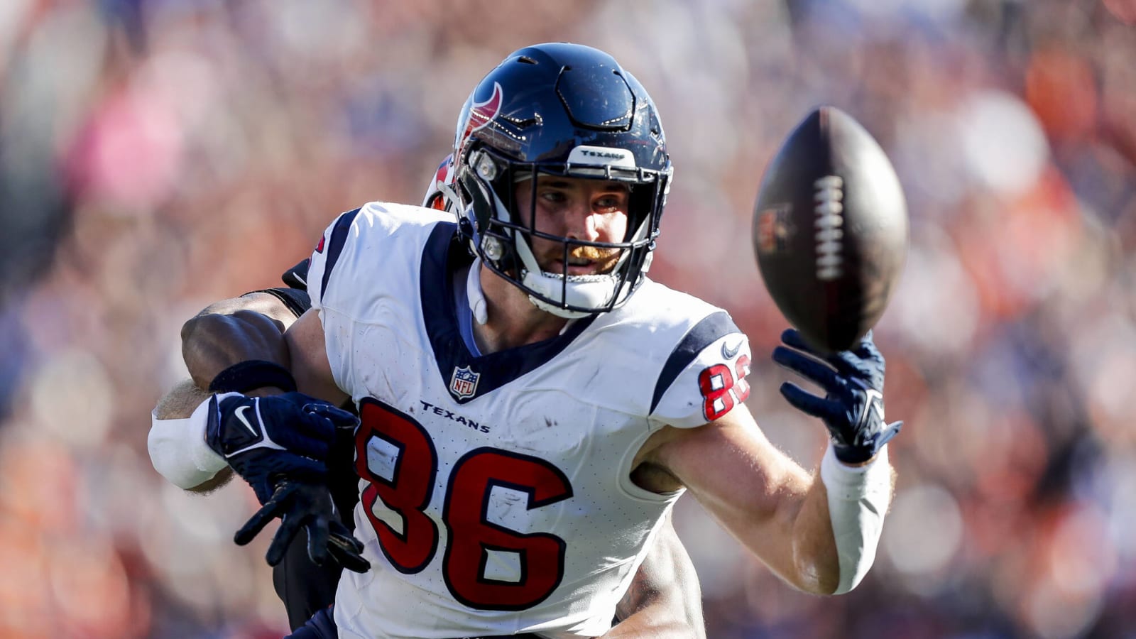 Texans interested in retaining TE