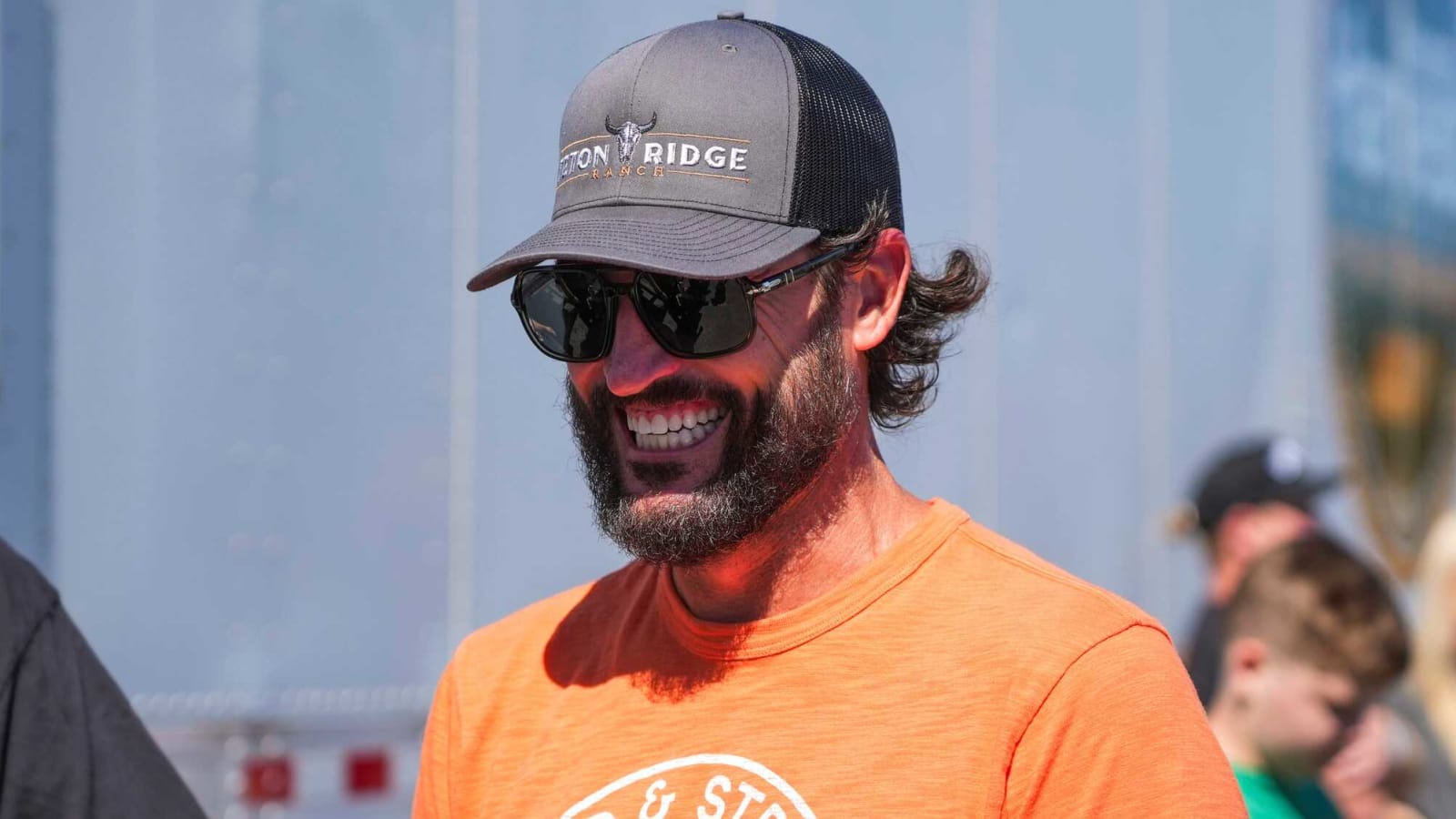 Tennessee baseball coach Tony Vitello hilariously goes viral during Vols&#39; win against Kentucky