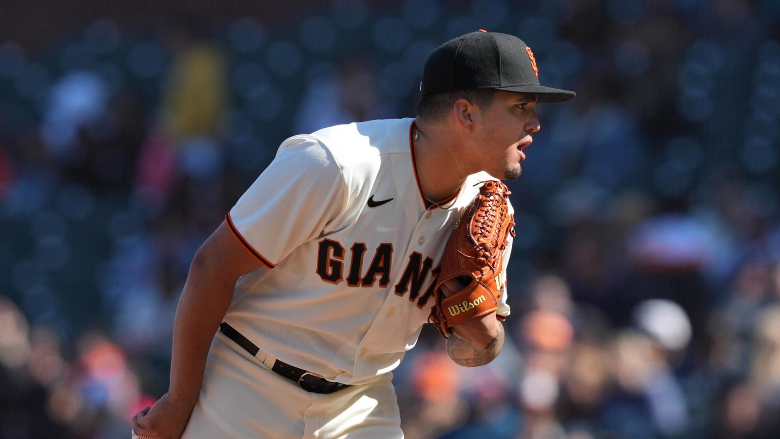 Red Sox add bullpen depth in trade with Giants
