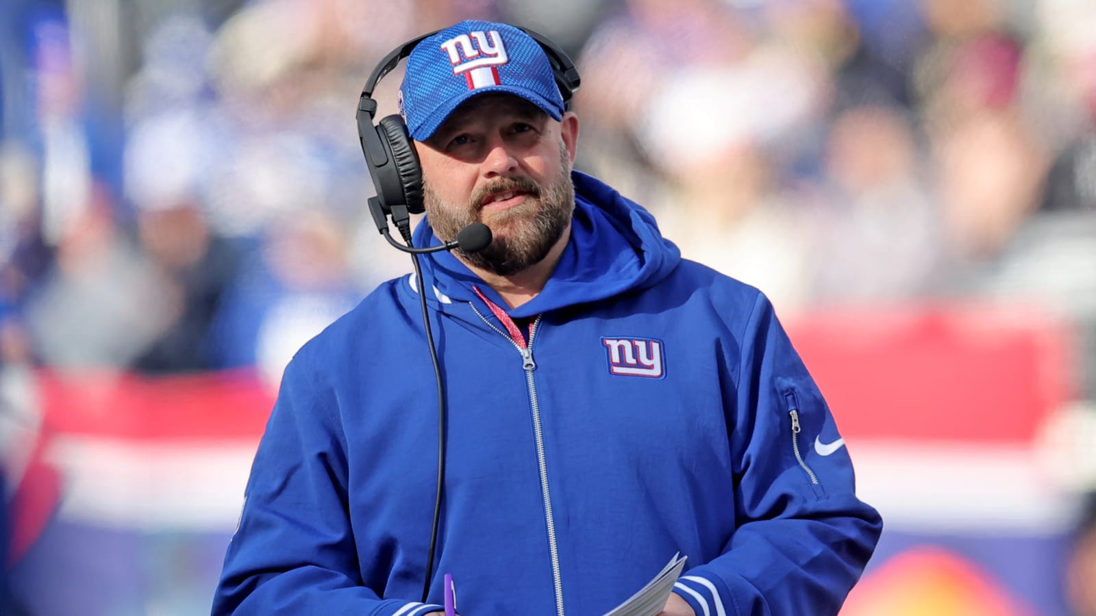 Giants’ Daboll Reacts to ‘Fire Everybody!’ Airplane Banner