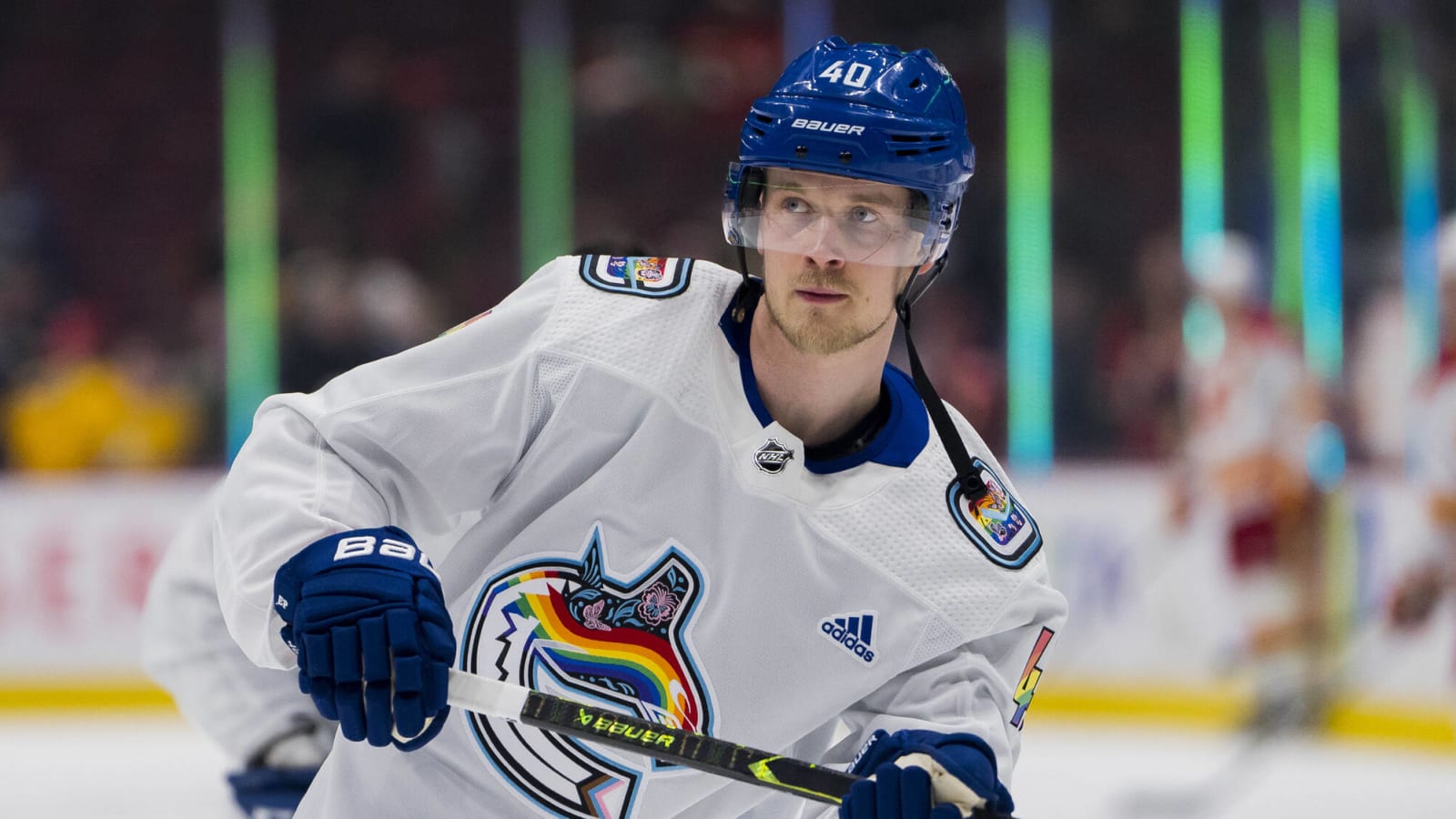 Canucks' Pettersson shows off new haircut promoting business