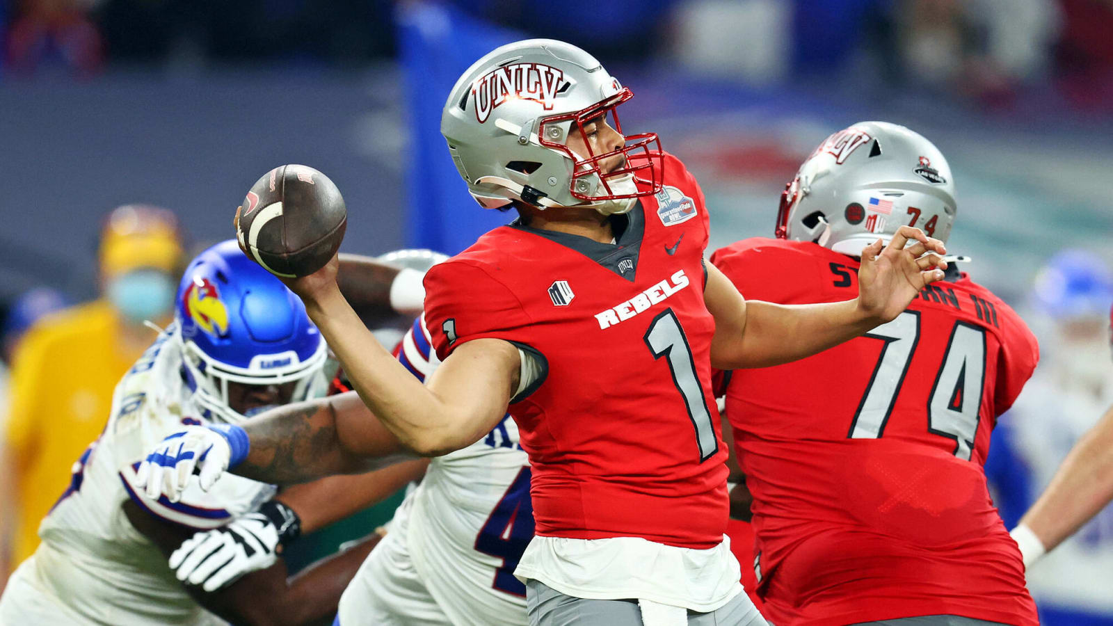 Georgia Bulldogs Land Intriguing QB Via NCAA Transfer Portal