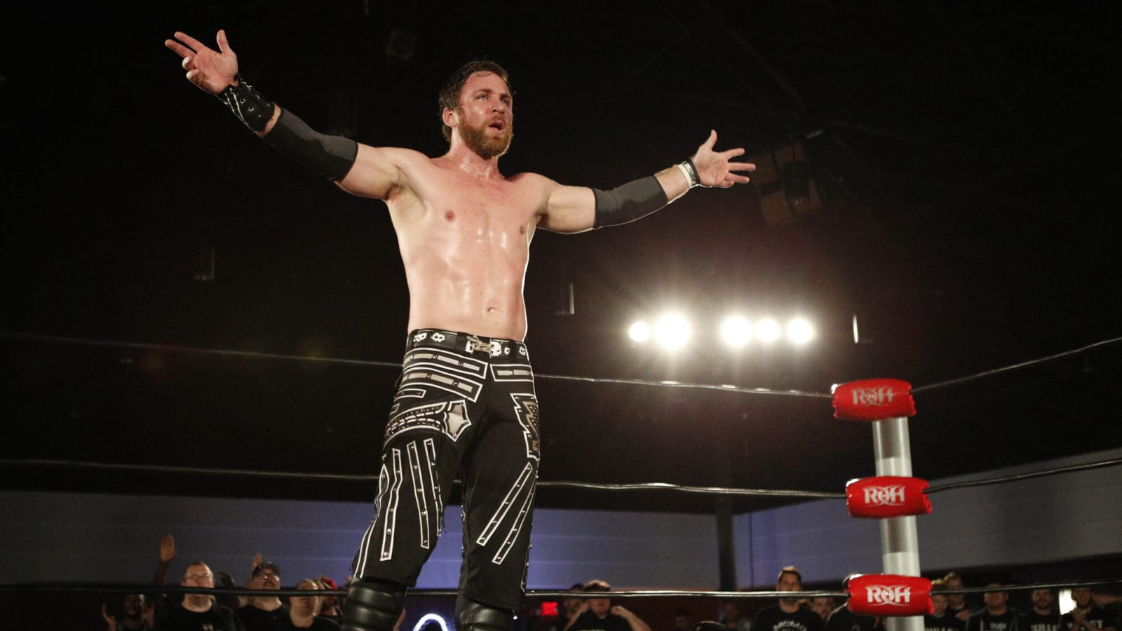11-time Tag Team Champion sends 2-word message after their WWE debut is announced for next week’s SmackDown