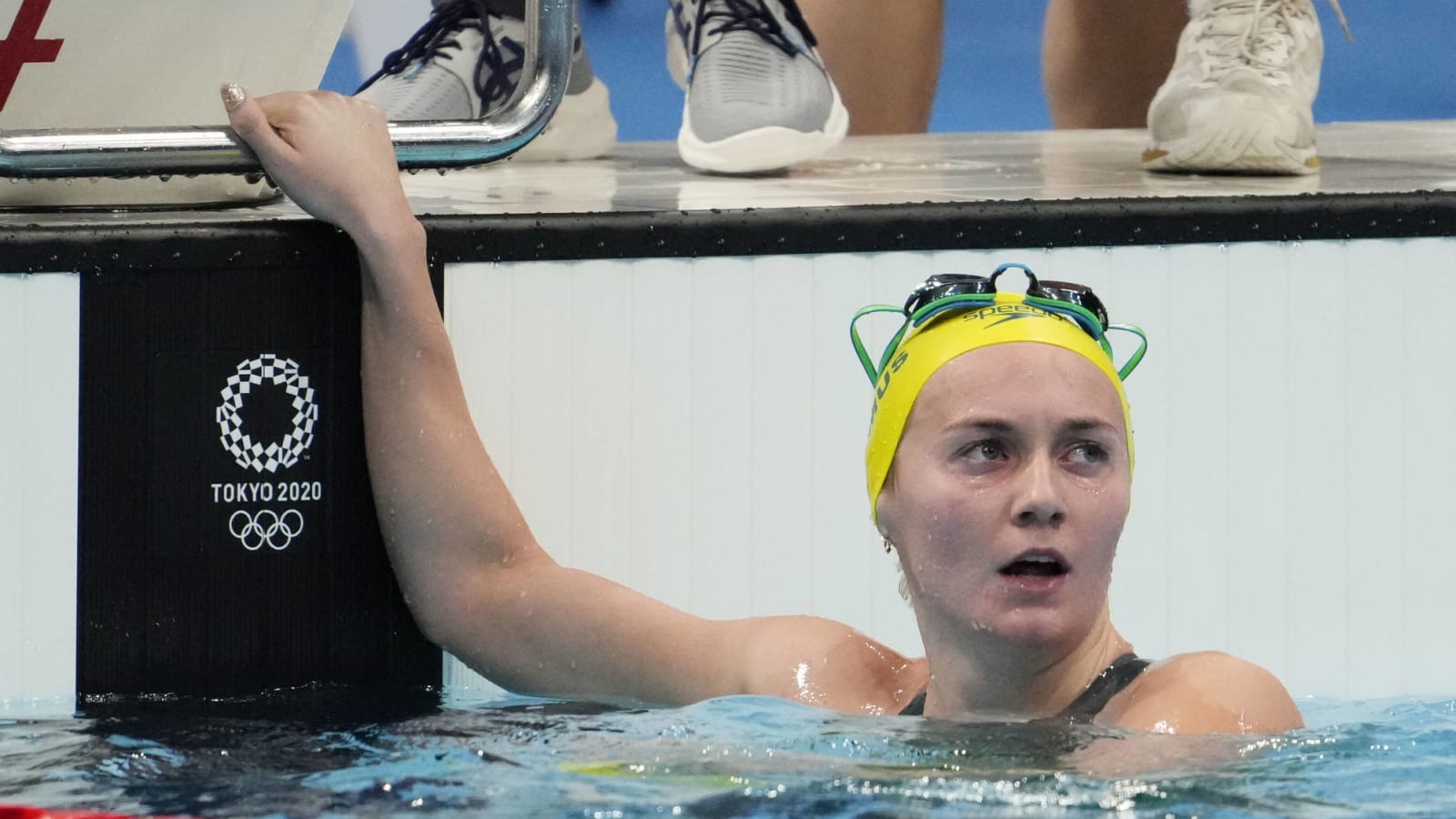 Australia's Ariarne Titmus upsets Katie Ledekcky in 400m freestyle