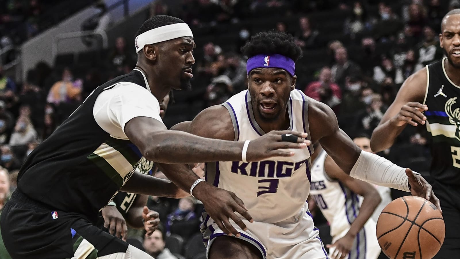 Kings' Terence Davis out three months following wrist surgery
