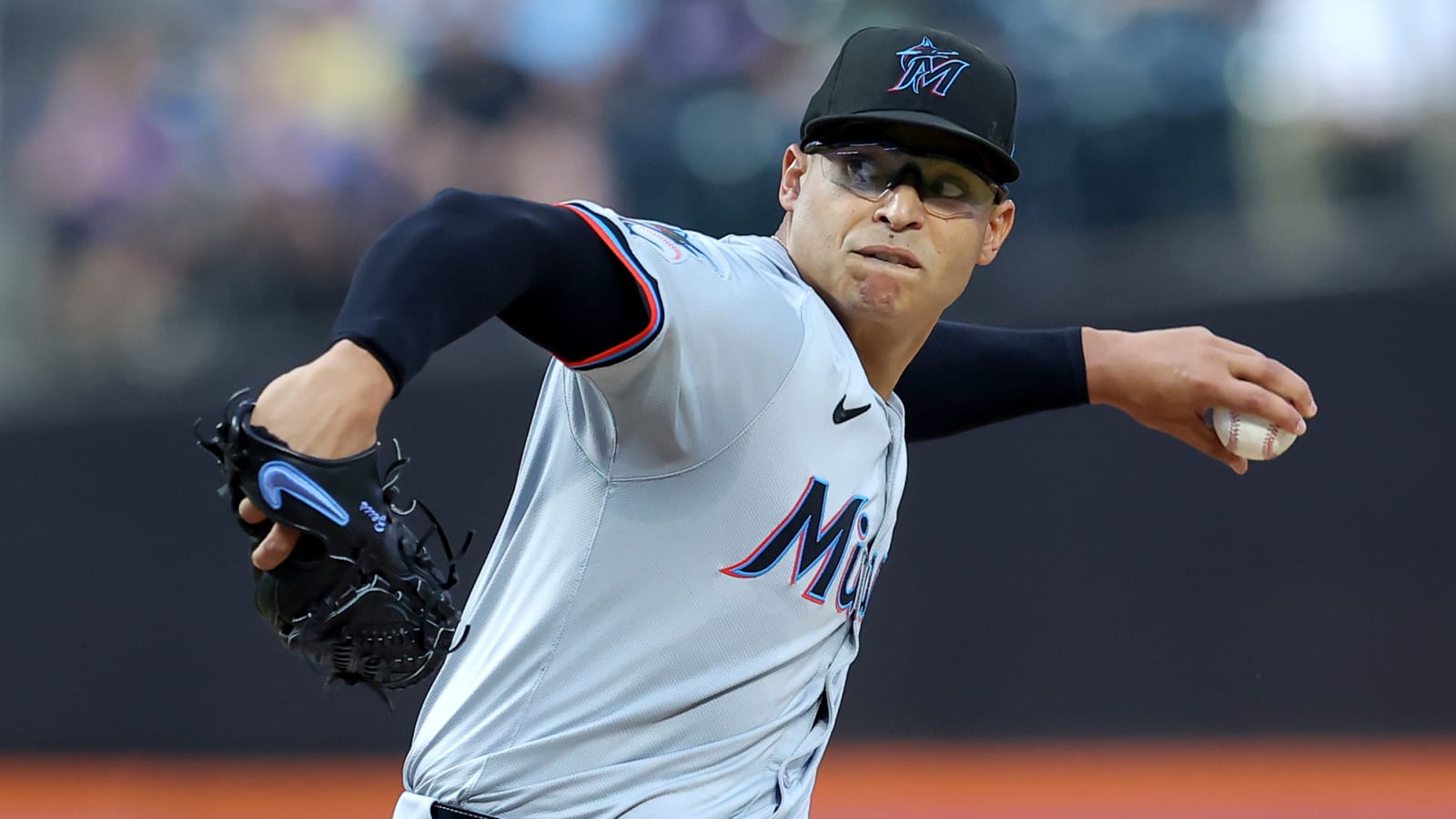 Report: Cubs pursuing trade for notable starting pitcher