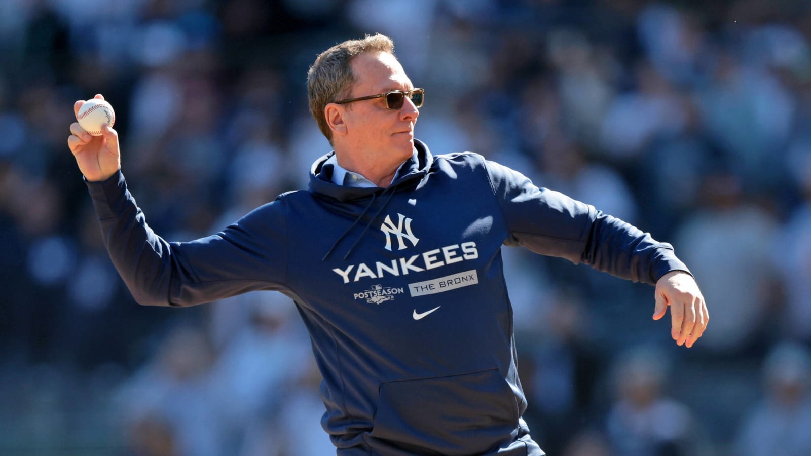 David Cone conducts interesting rosin experiment on ESPN to prove point