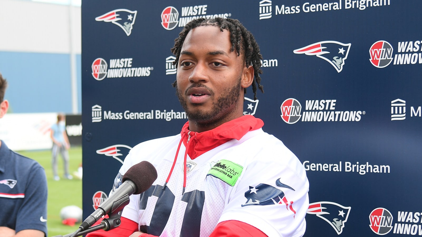Antonio Gibson Gushes Over &#39;Accepting&#39; Patriots Locker Room