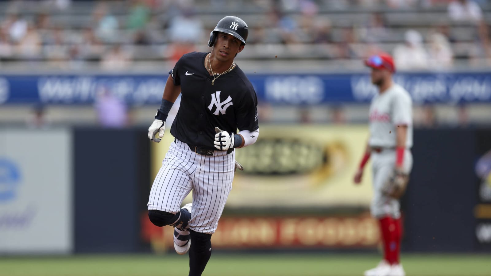 Yankees may hand the utility man job to home-grown switch-hitter