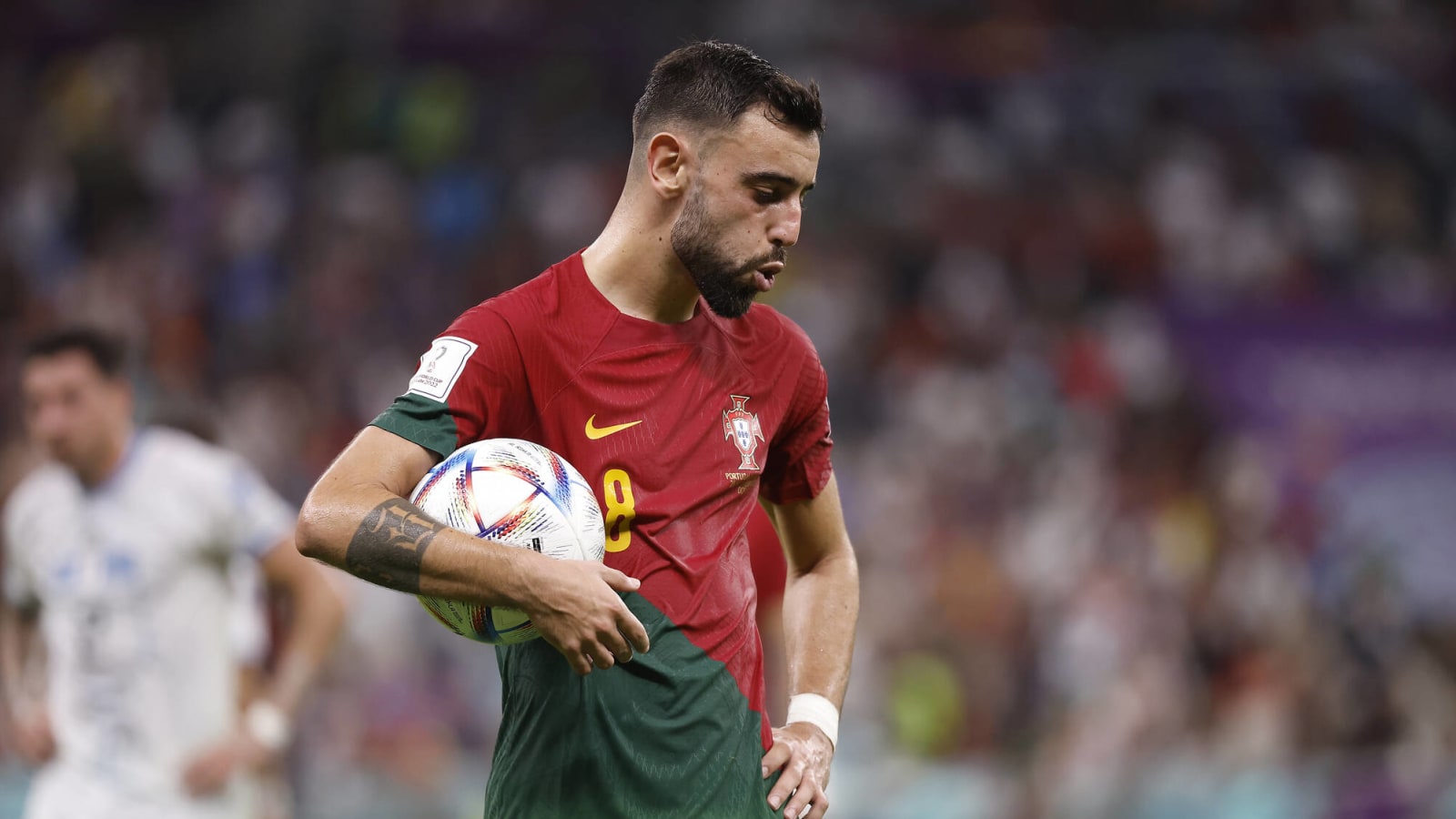 Manchester United players have doubts over Bruno Fernandes’ future