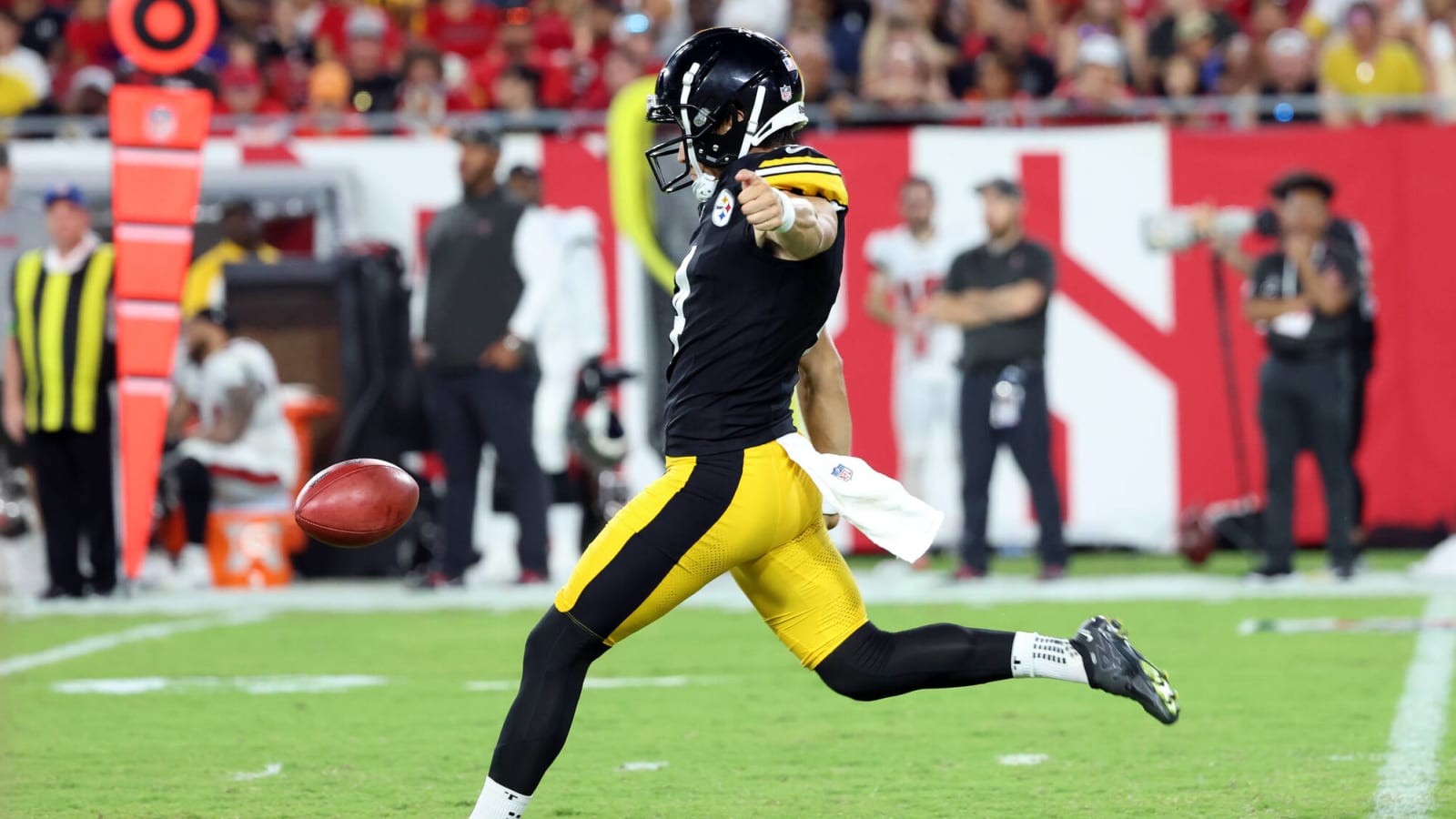 Eagles Interested in Steelers Punter