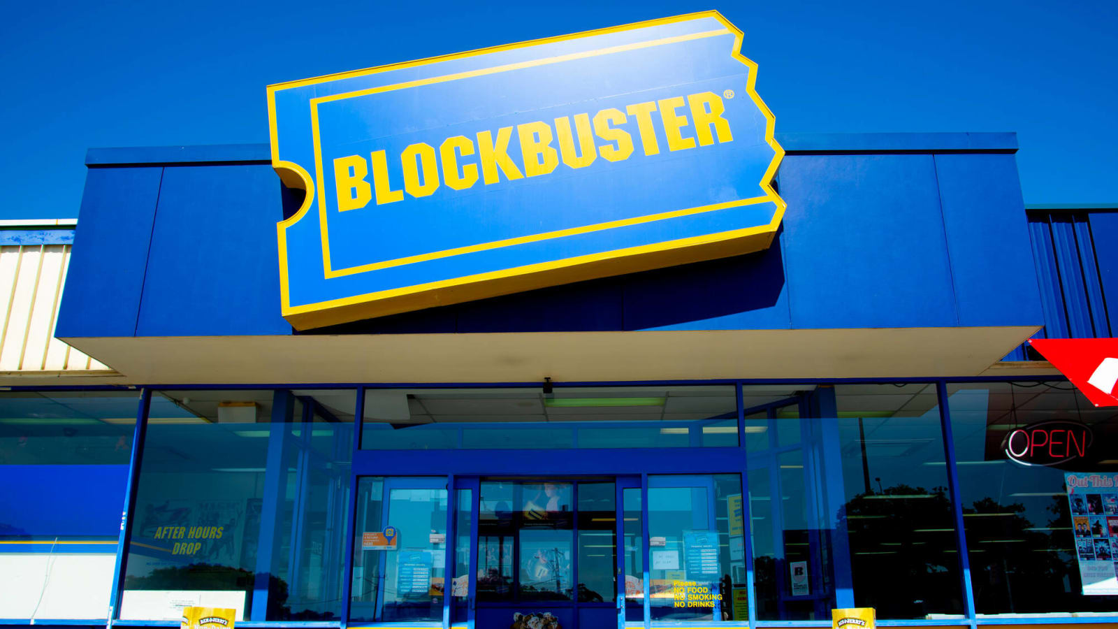 20 stores that were crazy popular in the '90s and '00s