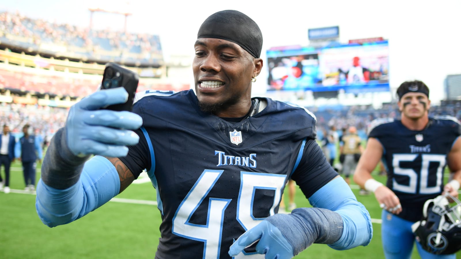 Titans Getting Interest For EDGE Arden Key & DL Sebastian Joseph-Day