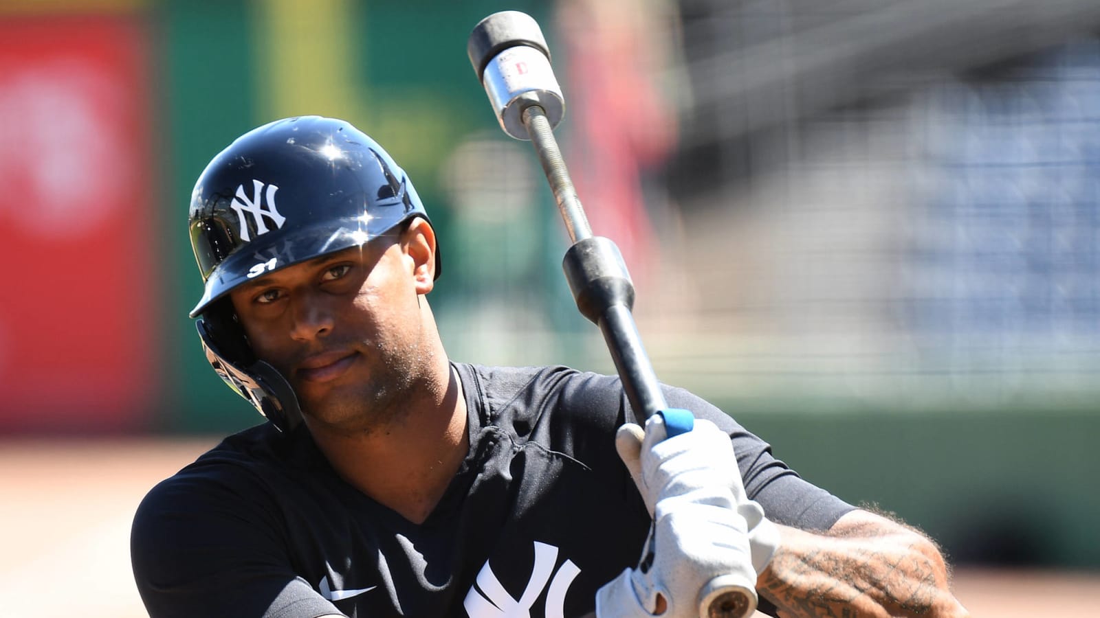 Yankees’ Aaron Hicks sitting out game after Daunte Wright shooting