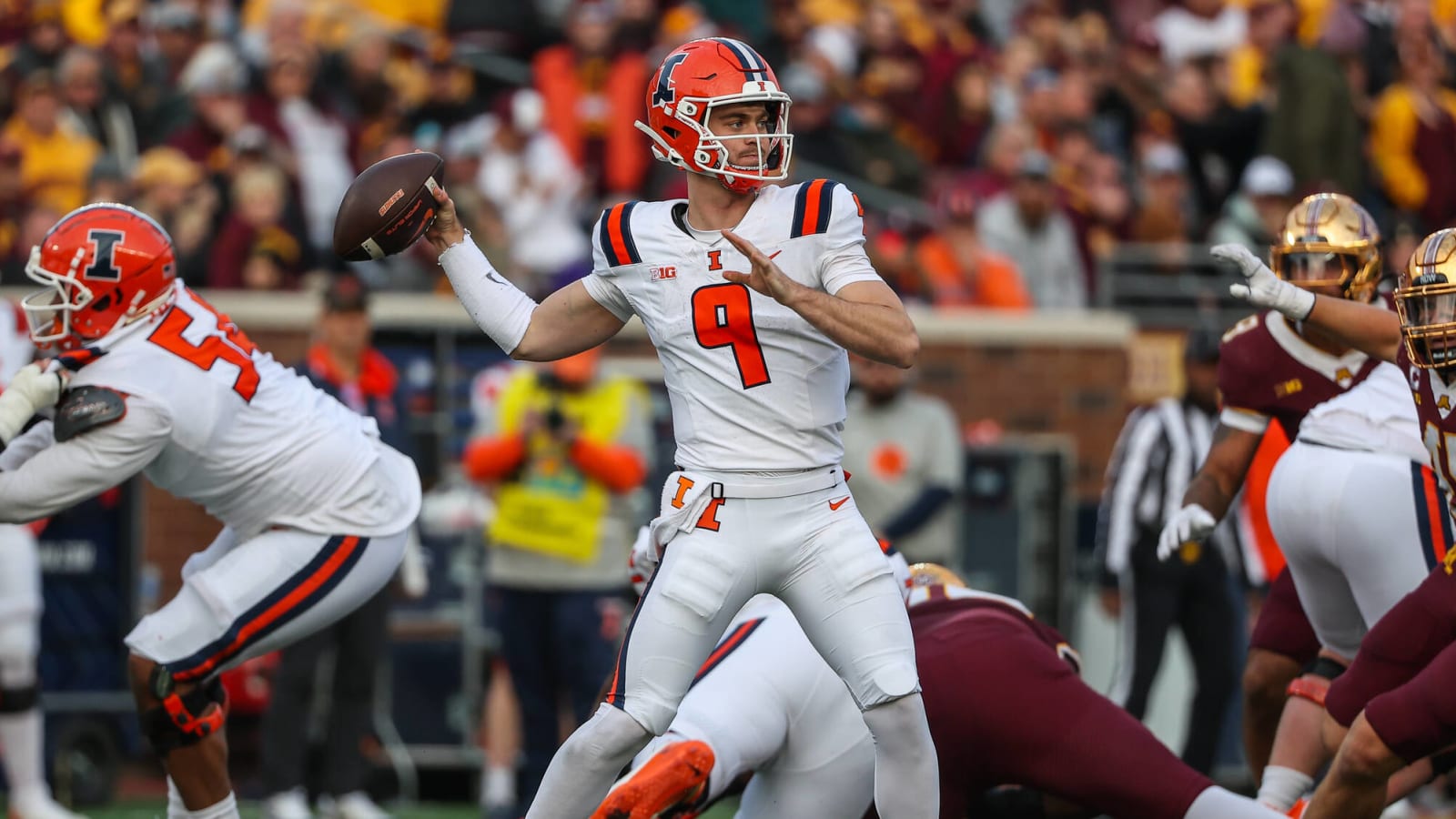 Can the Illinois Quarterbacks Continue to Improve? 2024 Position Preview