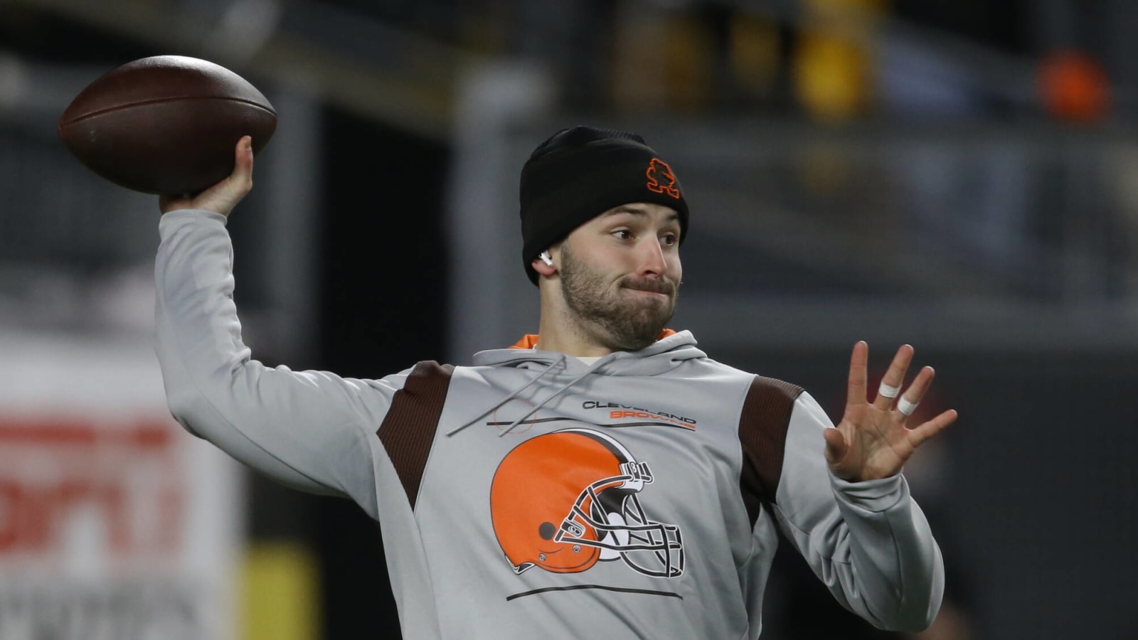 Panthers 'have thoroughly looked into' trading for Browns' Mayfield