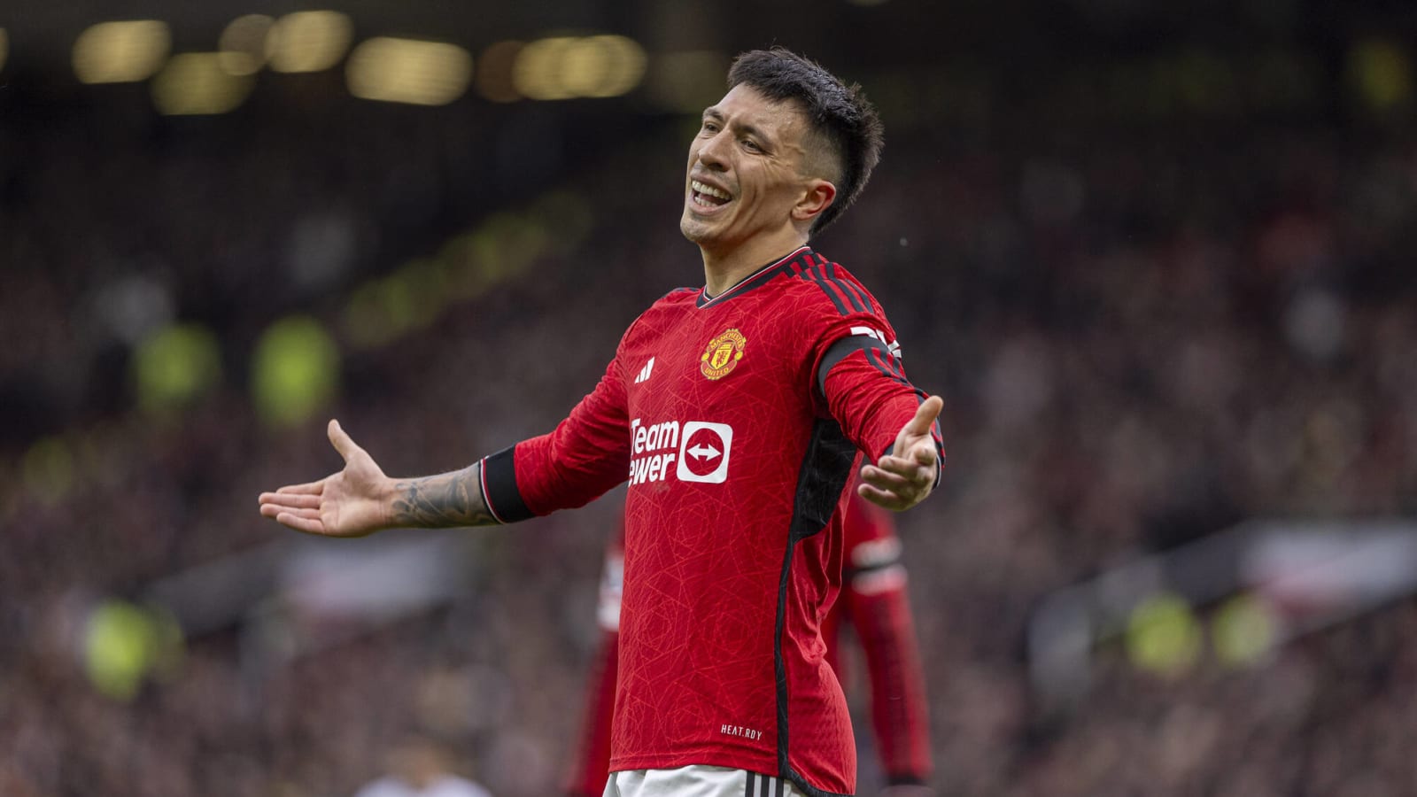 Paul Parker names Manchester United star he thinks is a better fit for captaincy role than Bruno Fernandes