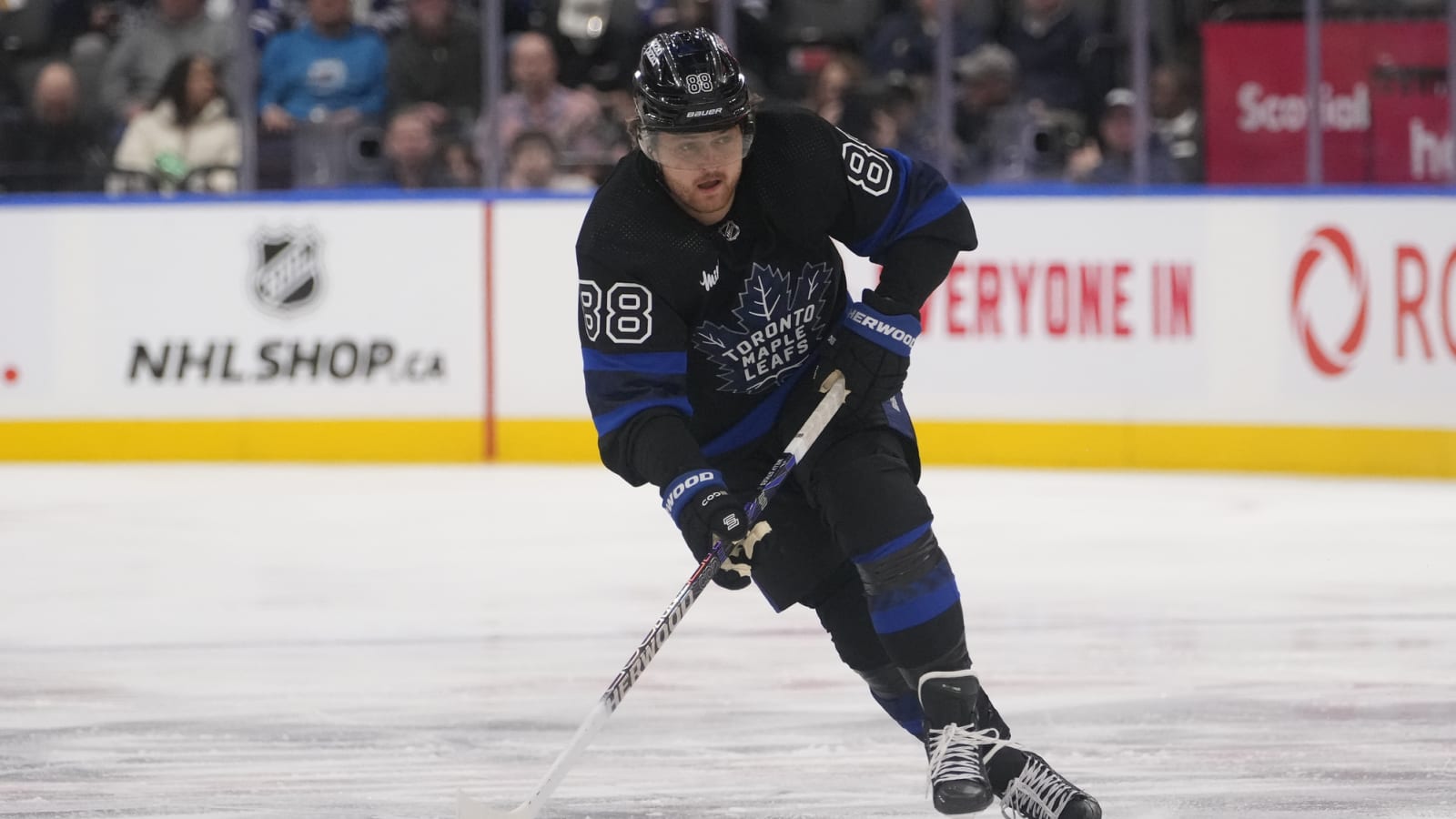 Maple Leafs&#39; William Nylander arrives early to Canada for a surprising reason
