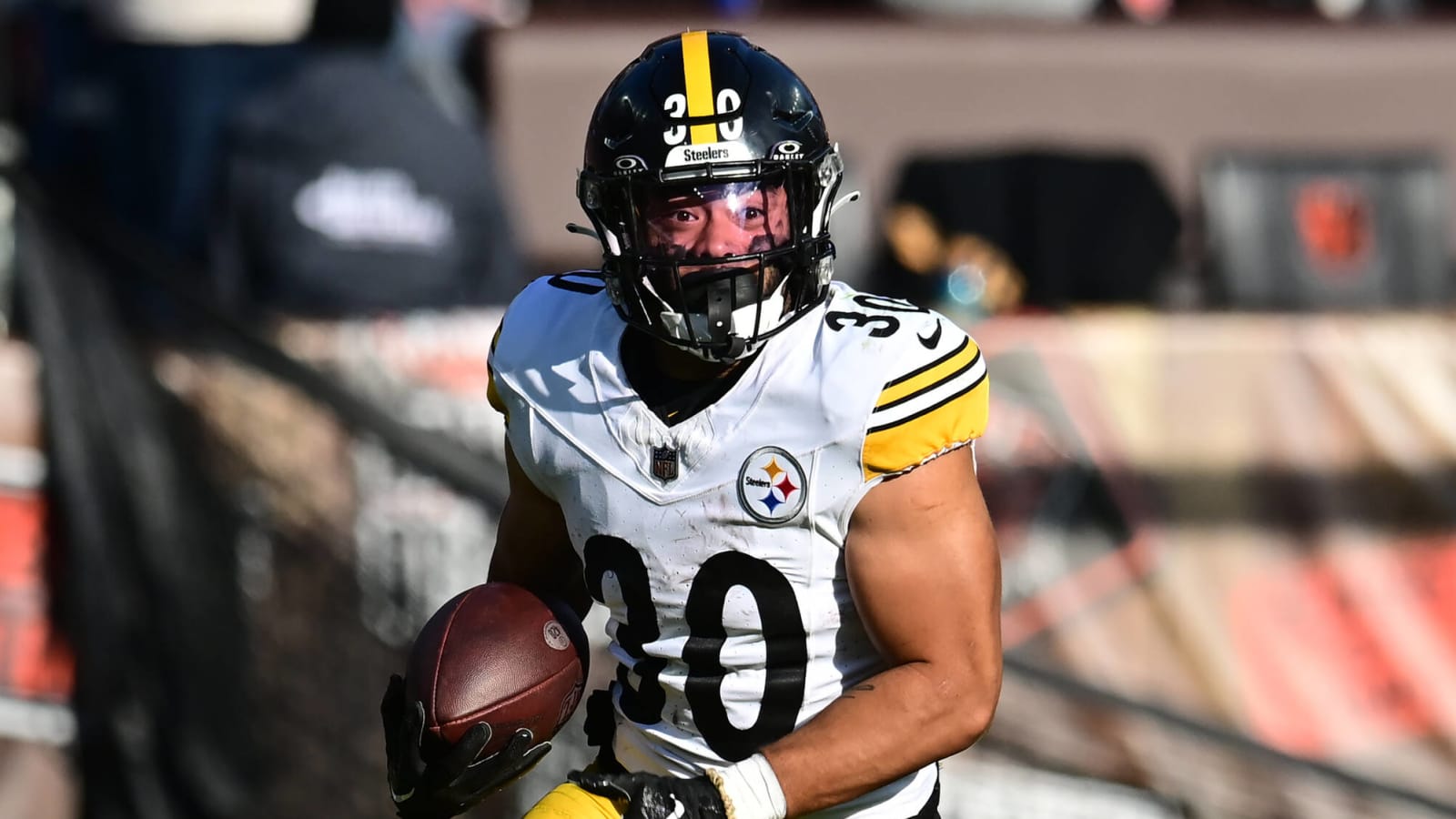 Steelers&#39; Jaylen Warren Has One Critical Advantage Over Najee Harris