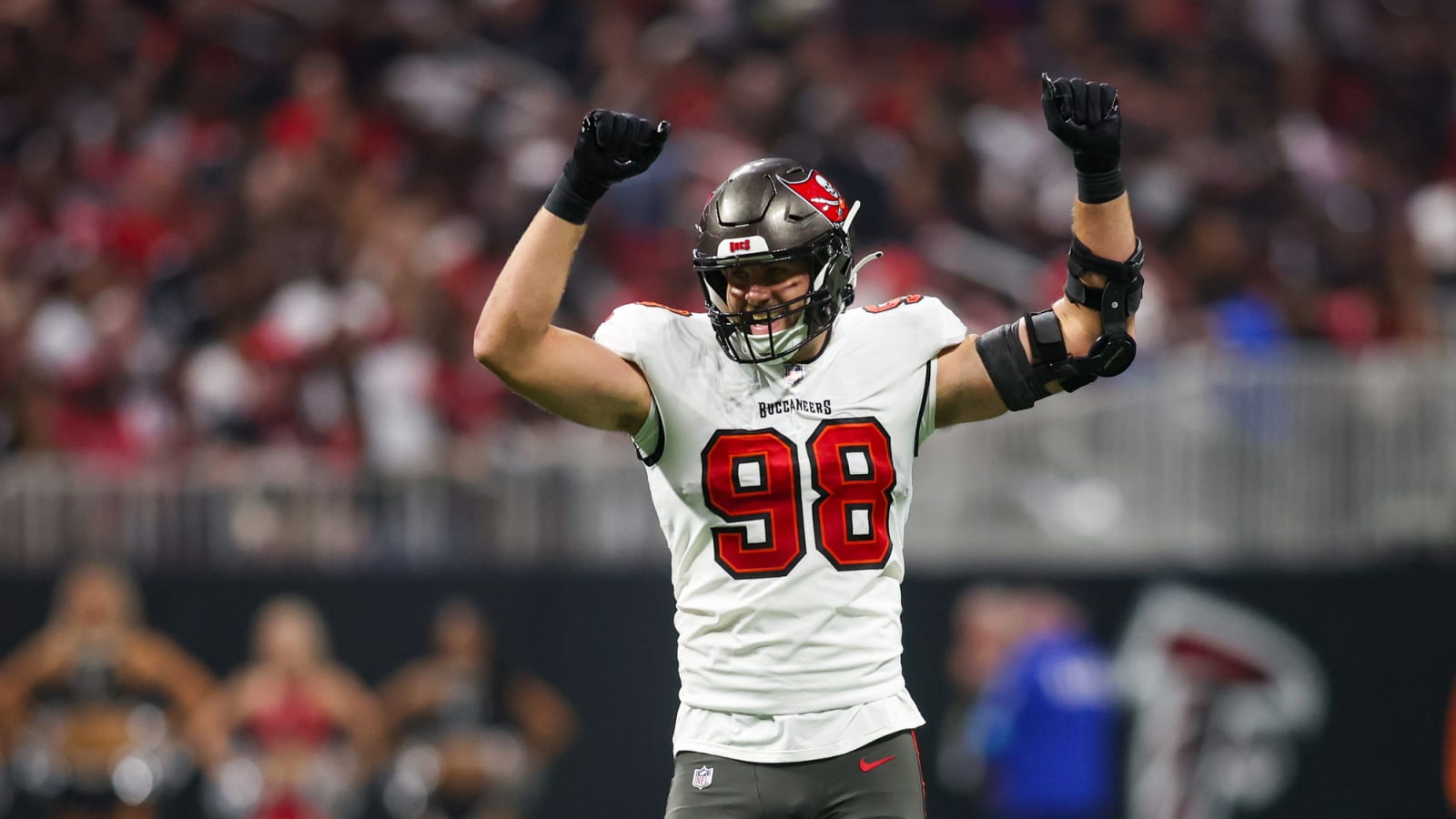 Should The Bucs Re-Sign Anthony Nelson?